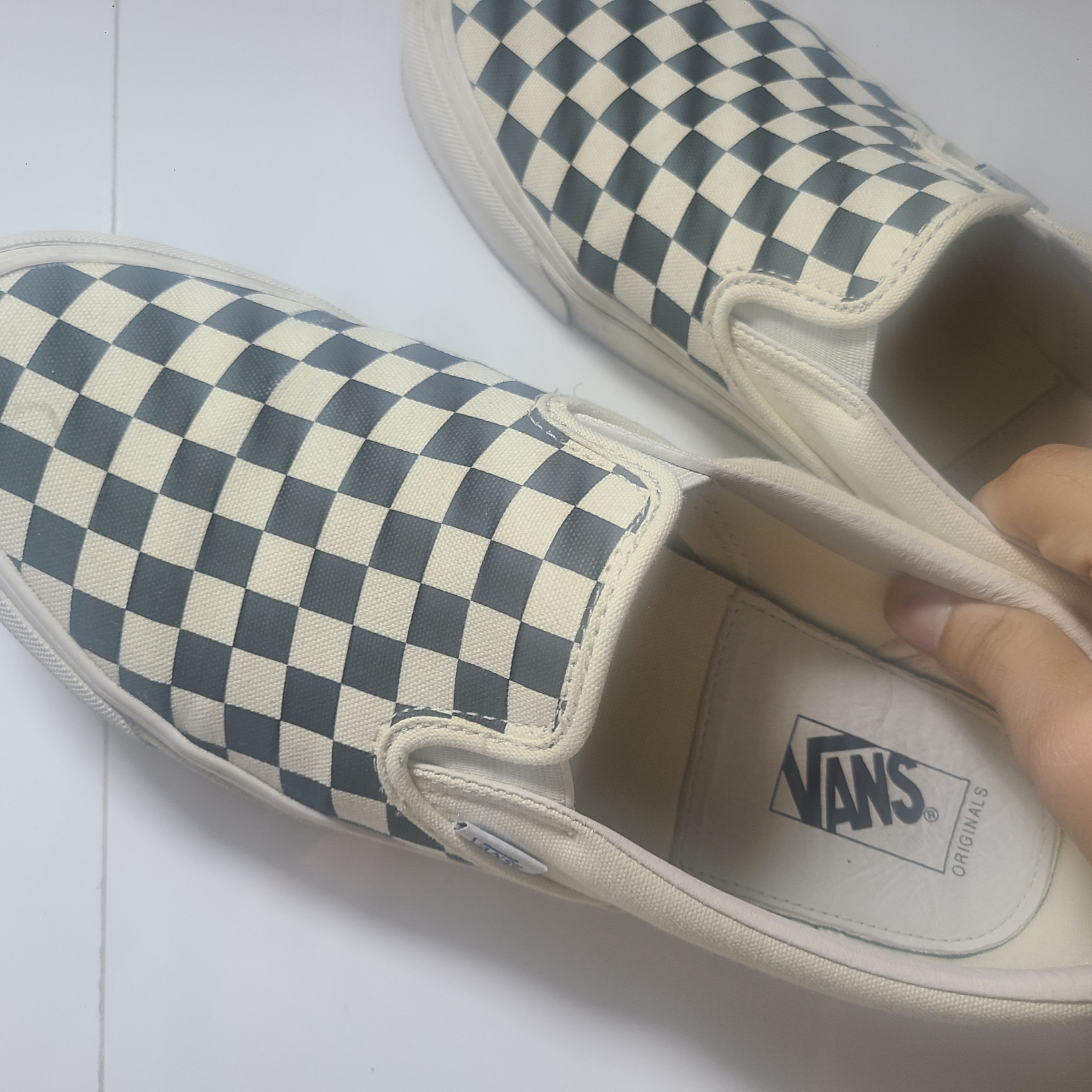 Vans Vault OG Classic Slip-On LX Checkerboard 착용 스타일