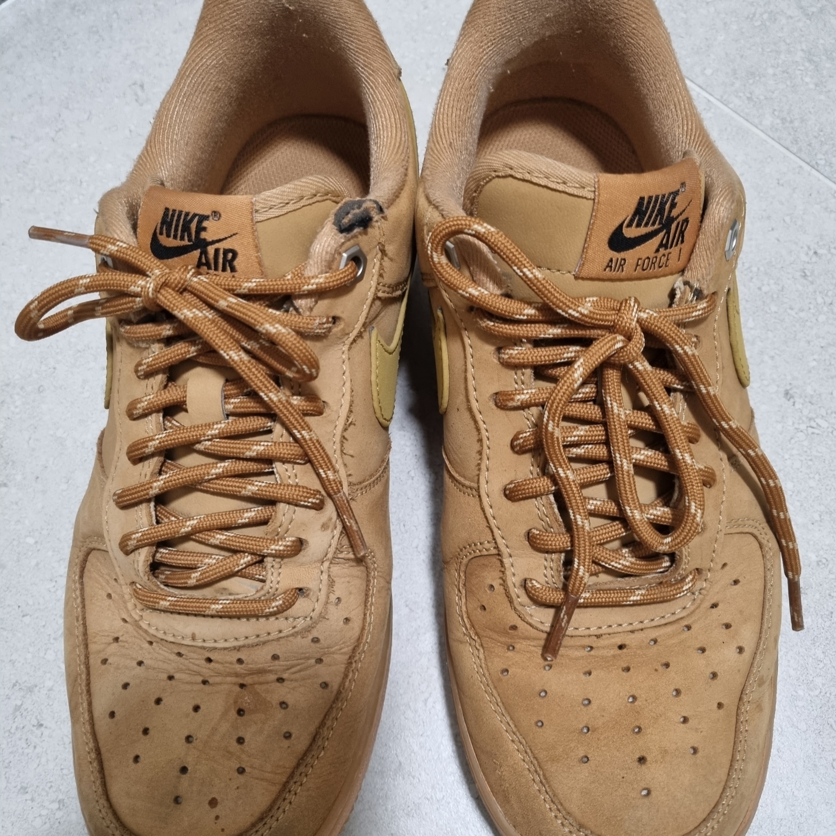 Nike Air Force 1 '07 WB Flax 착용 스타일