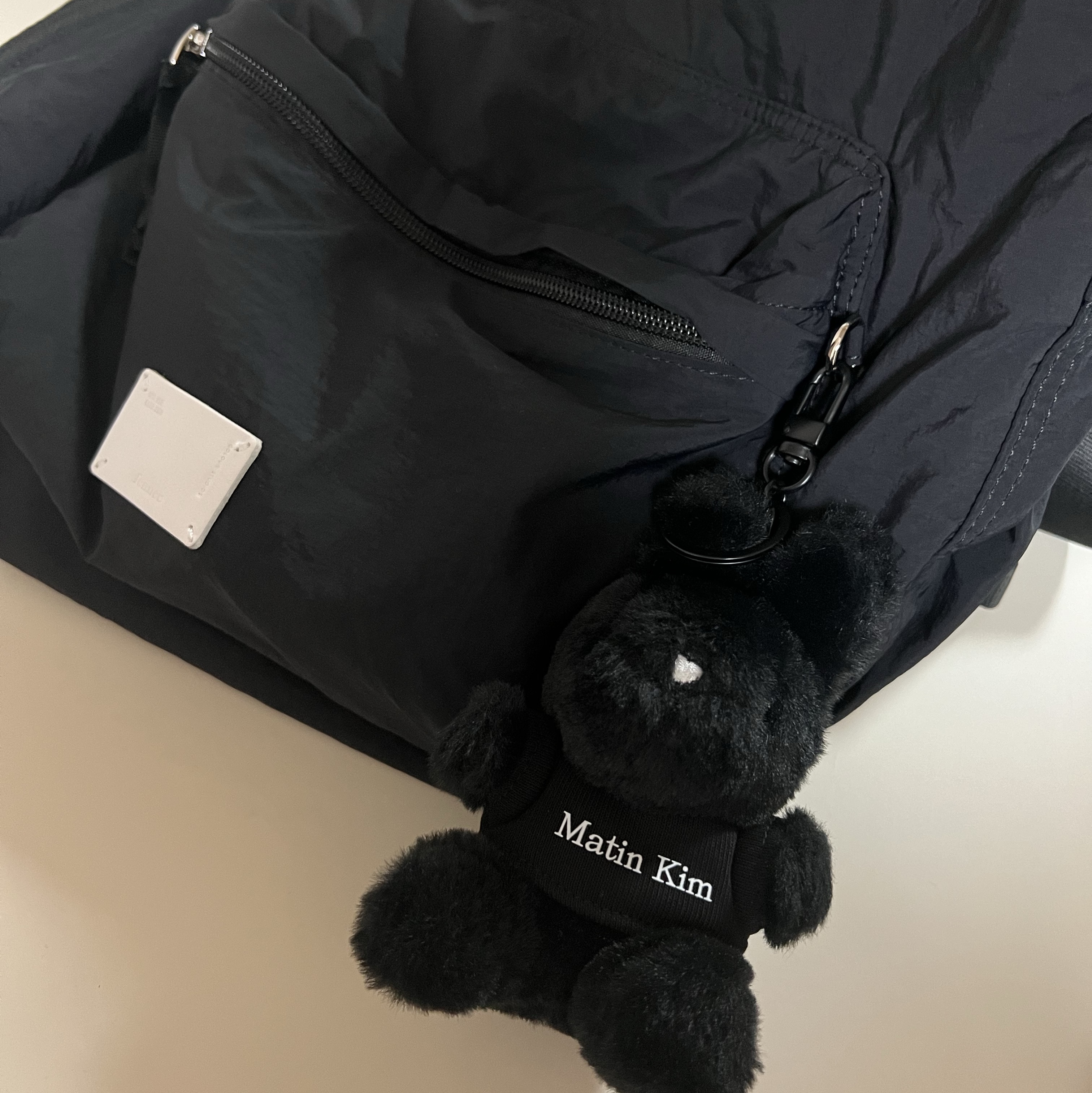 Matin Kim Black Bunny Toy Keyring Black 착용 스타일