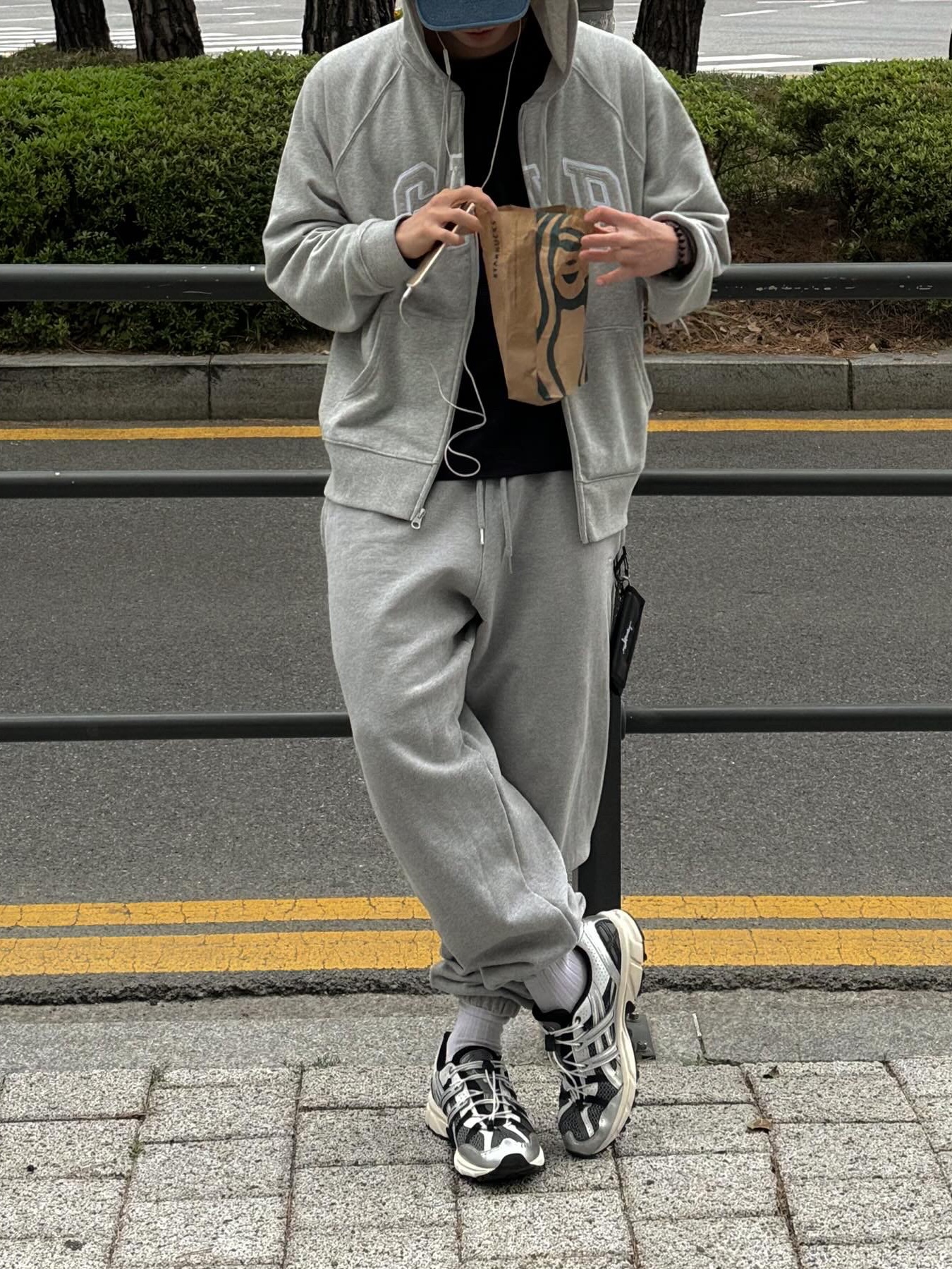 Asics Unlimited Gel-Sonoma 15-50 Steel Grey Pure Silver, Supreme Washed Chino Twill Camp Cap Denim - 22FW 착용 스타일 - 1