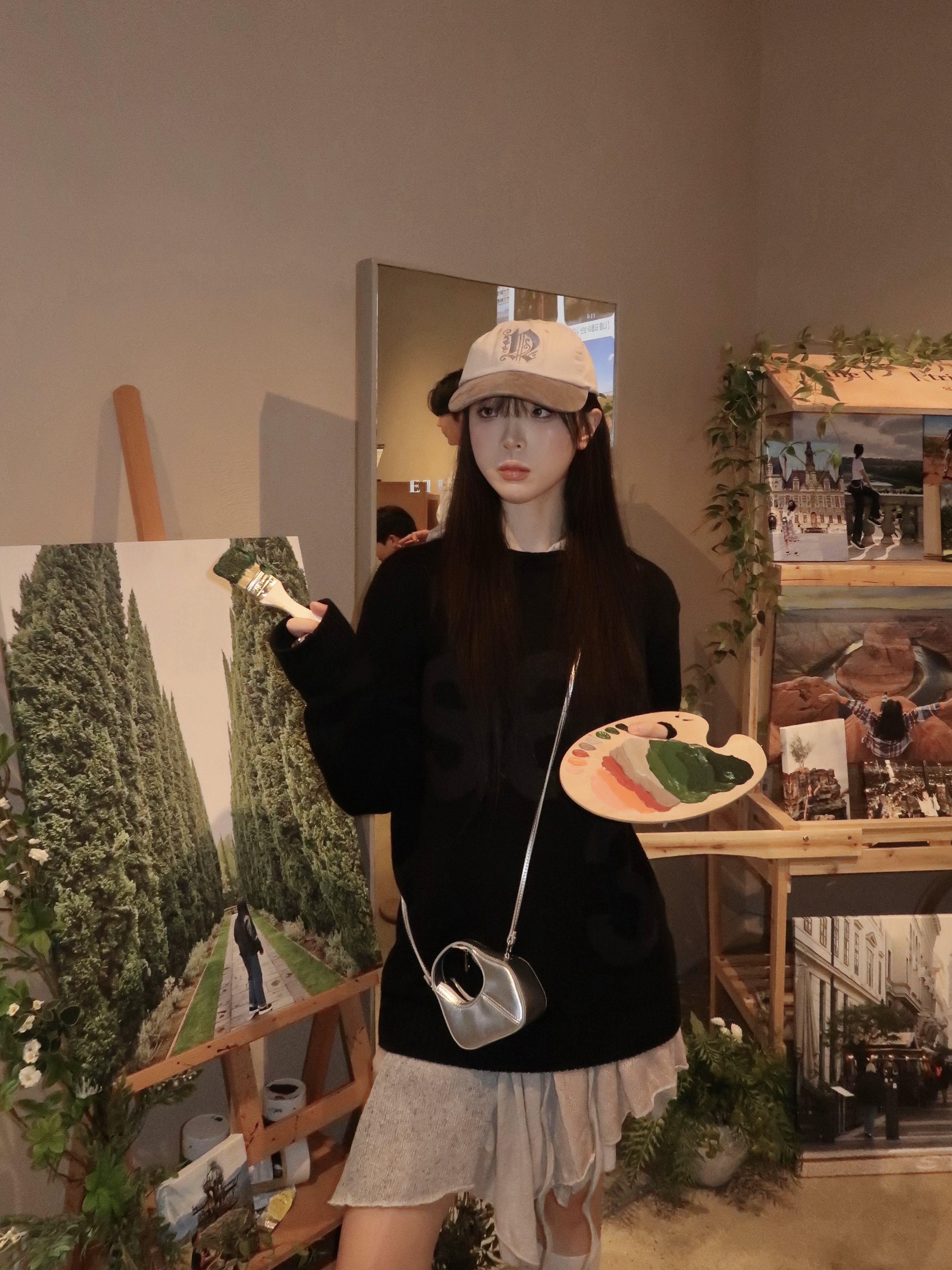 [KREAM 단독] Safarispot Basic Safari Knit Black, STUDIOTABLE Crepe Mini Bag Silver 착용 스타일 - 5