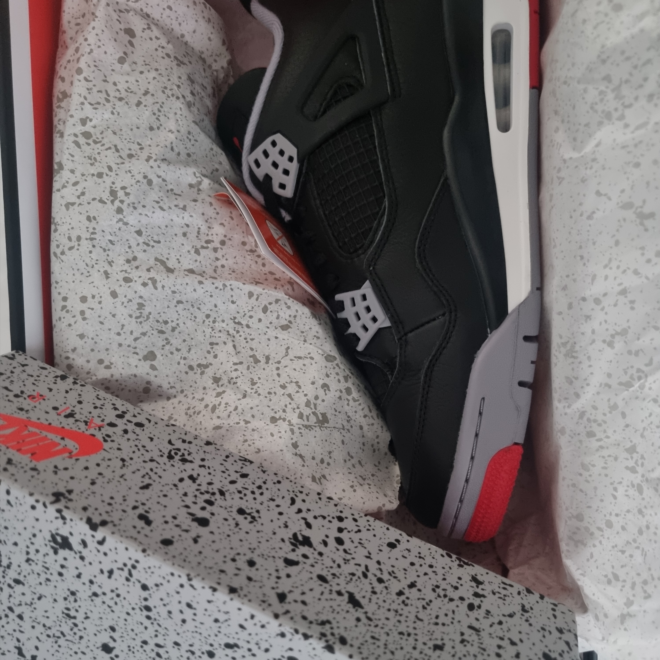 Jordan 4 Retro Bred Reimagined 착용 스타일