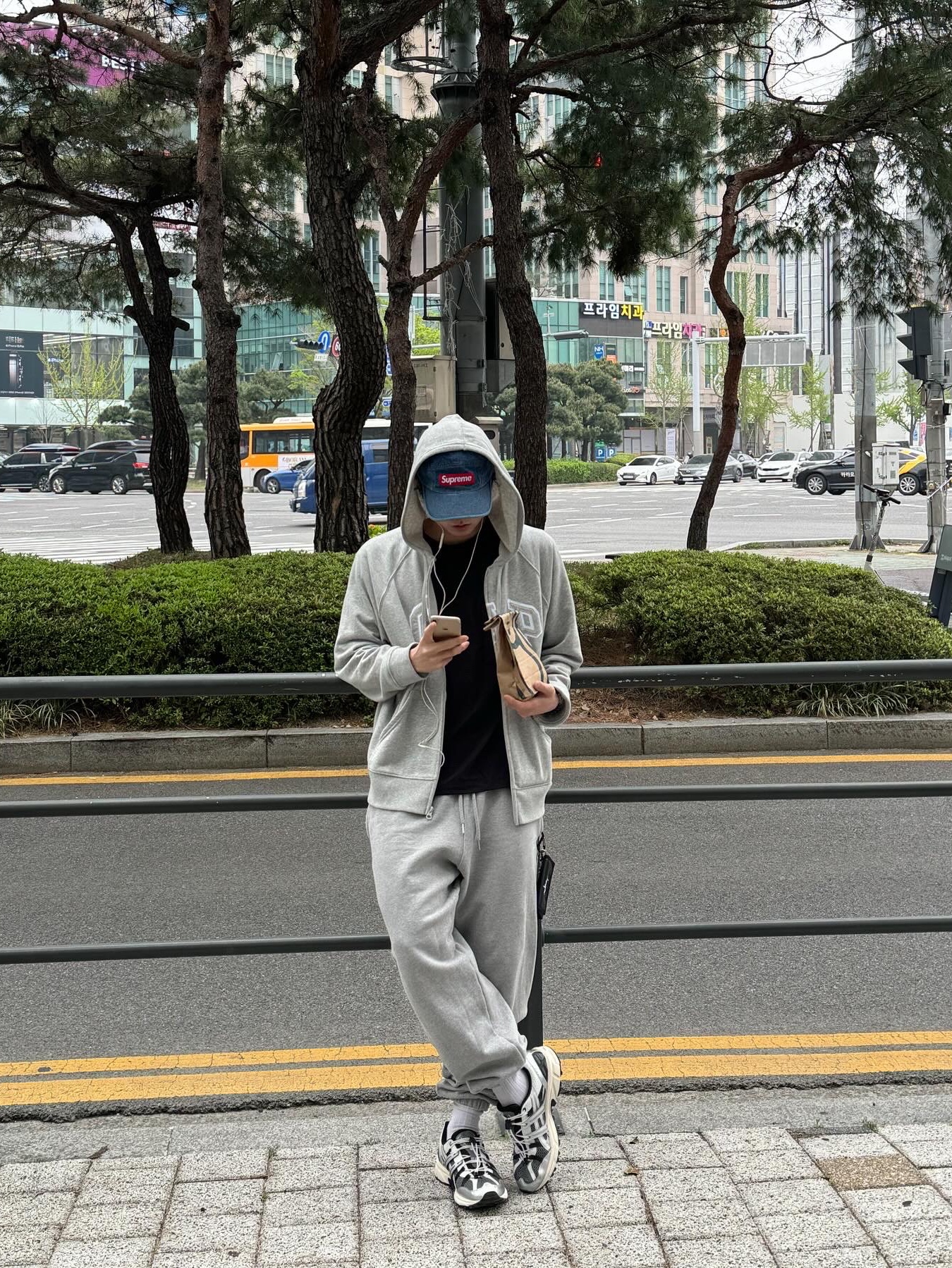 Asics Unlimited Gel-Sonoma 15-50 Steel Grey Pure Silver, Supreme Washed Chino Twill Camp Cap Denim - 22FW 착용 스타일 - 3