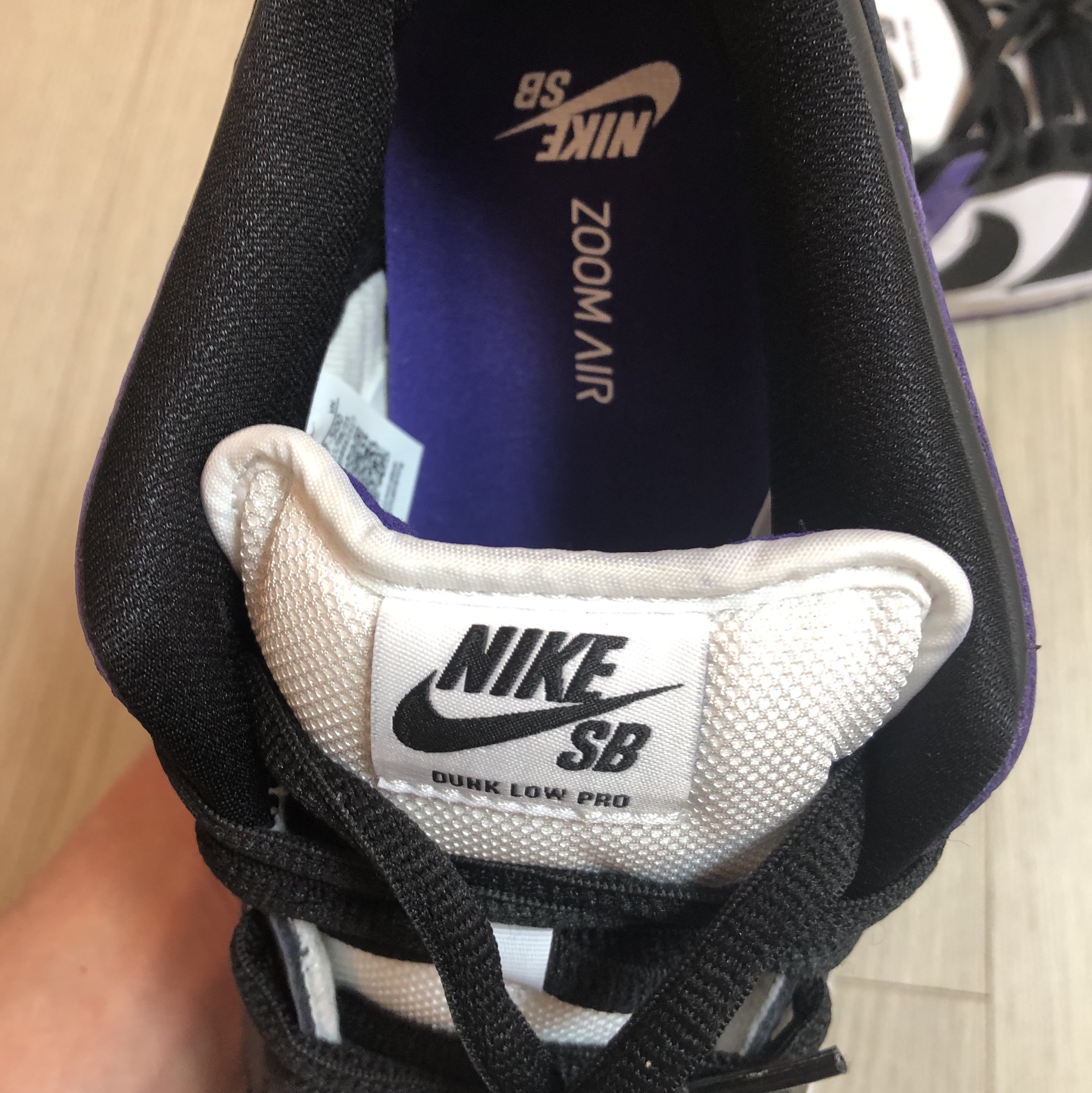 Nike SB Dunk Low Pro Court Purple 착용 스타일 - 2