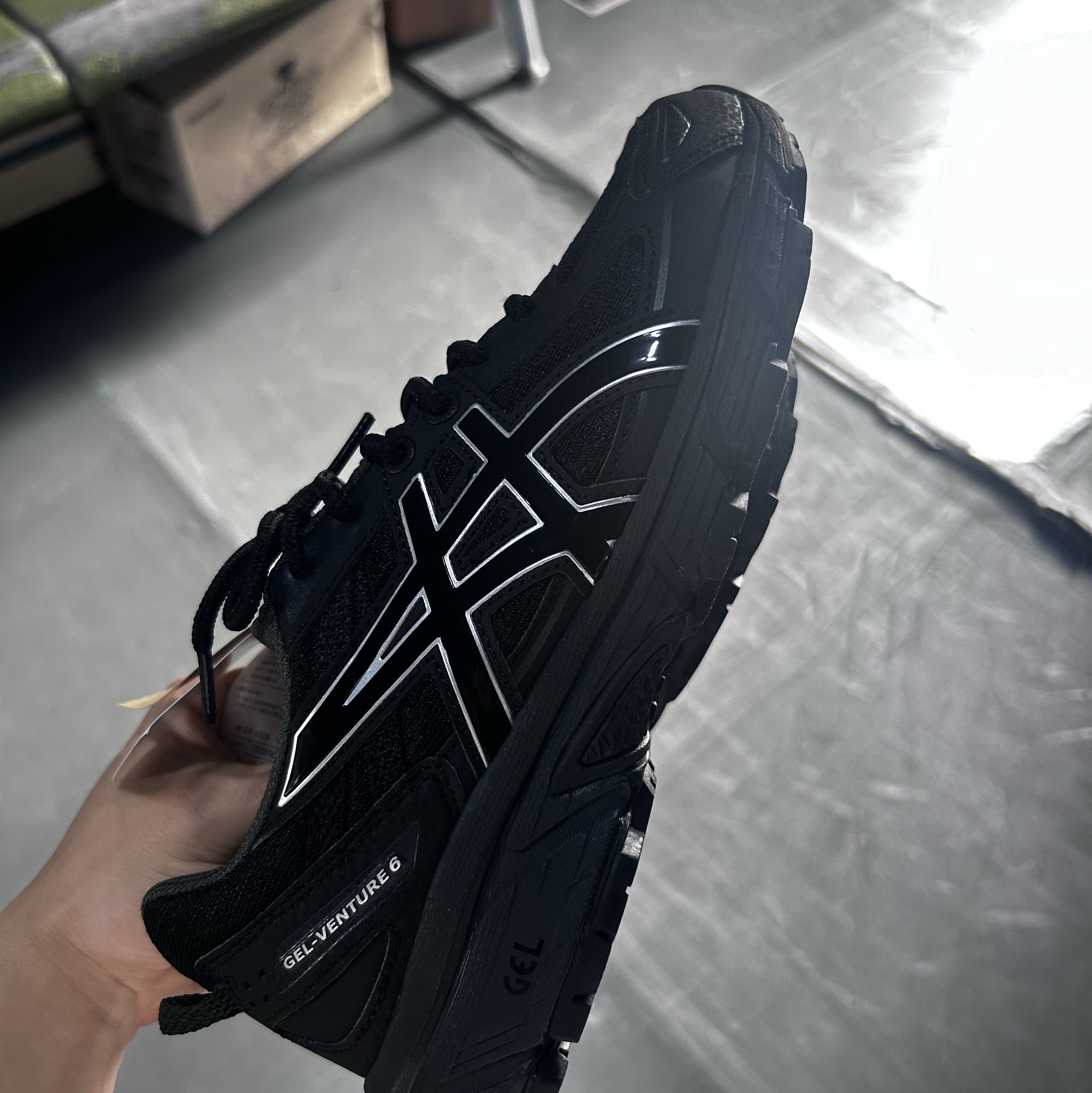 Asics Gel-Venture 6 SPS Black 착용 스타일