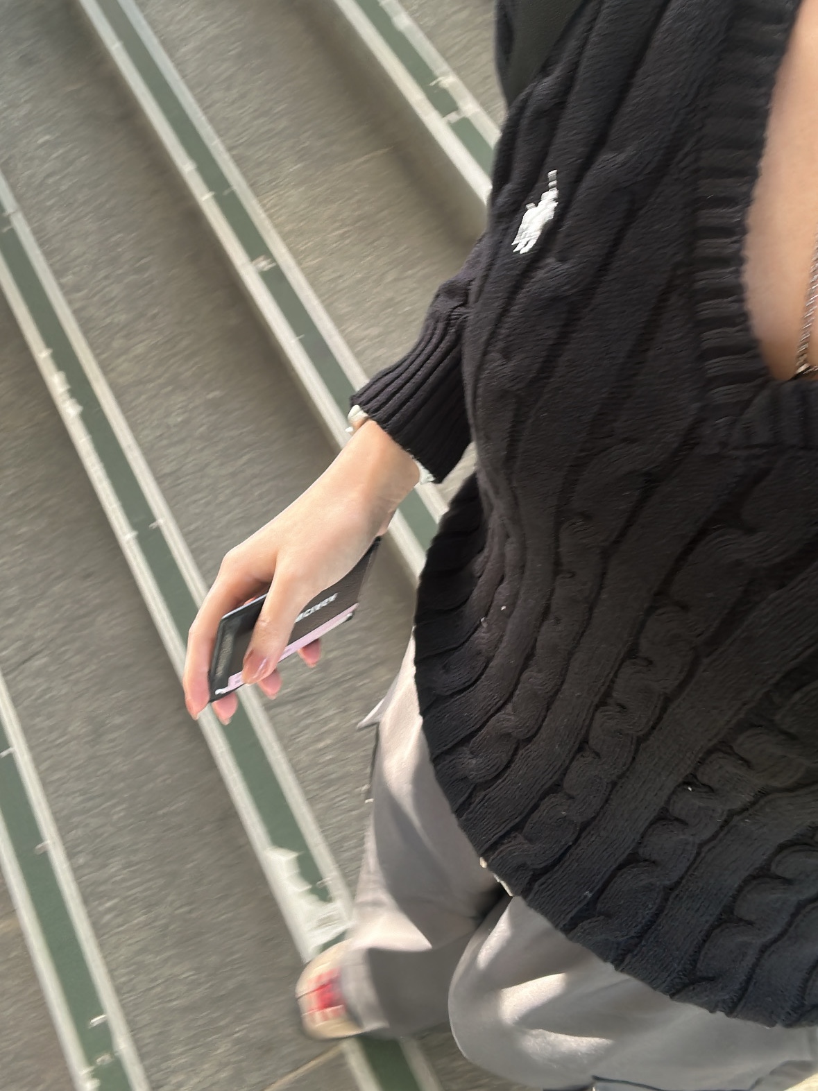 [30%적립] Polo Ralph Lauren Cable Knit Wool Cashmere Sweater Polo Black, Vivienne Westwood Mayfair Bas Relief Pendant Silver 착용 스타일