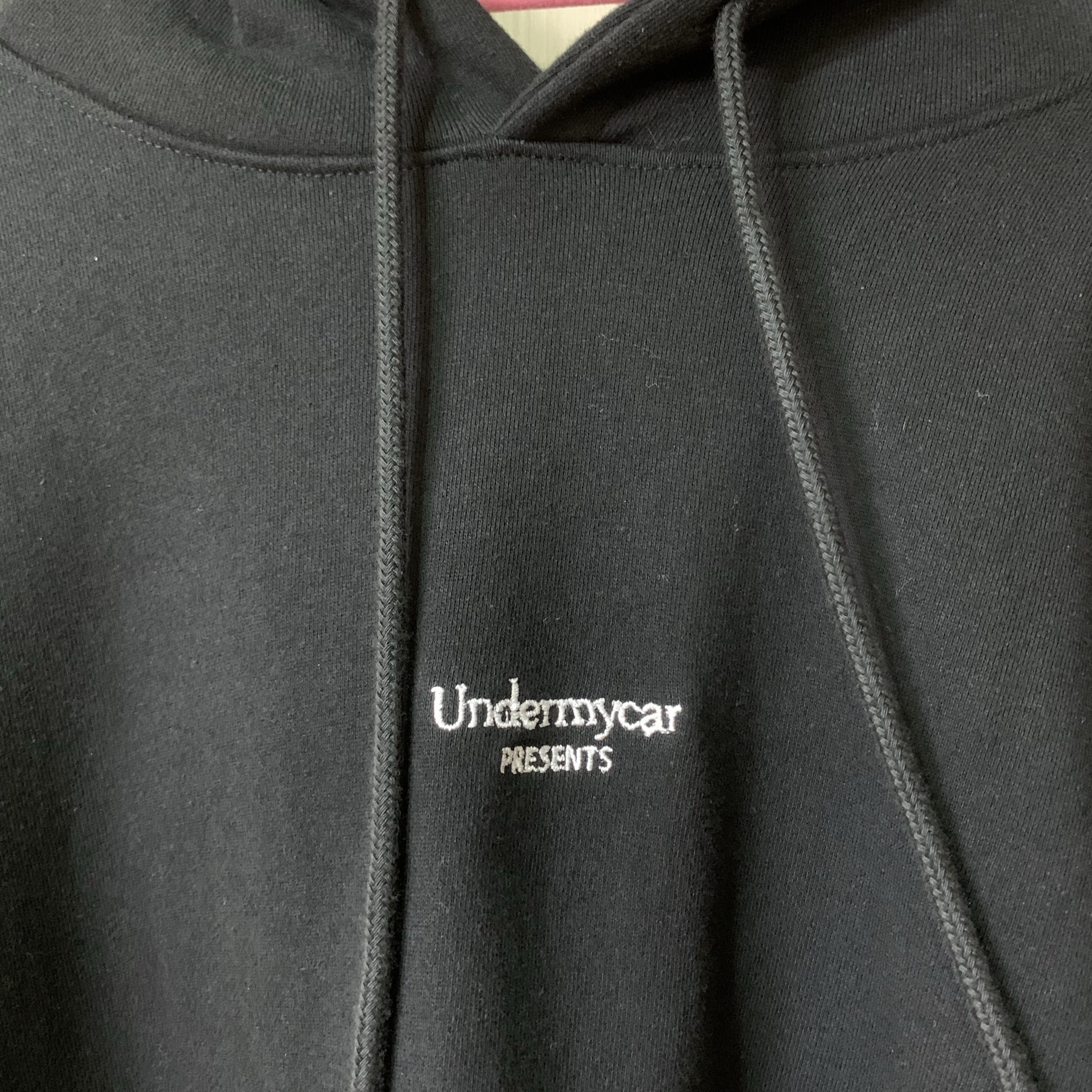 Undermycar Mu.09 Anti Fxxking Logo Play Oversized Hoodie Black 착용 스타일