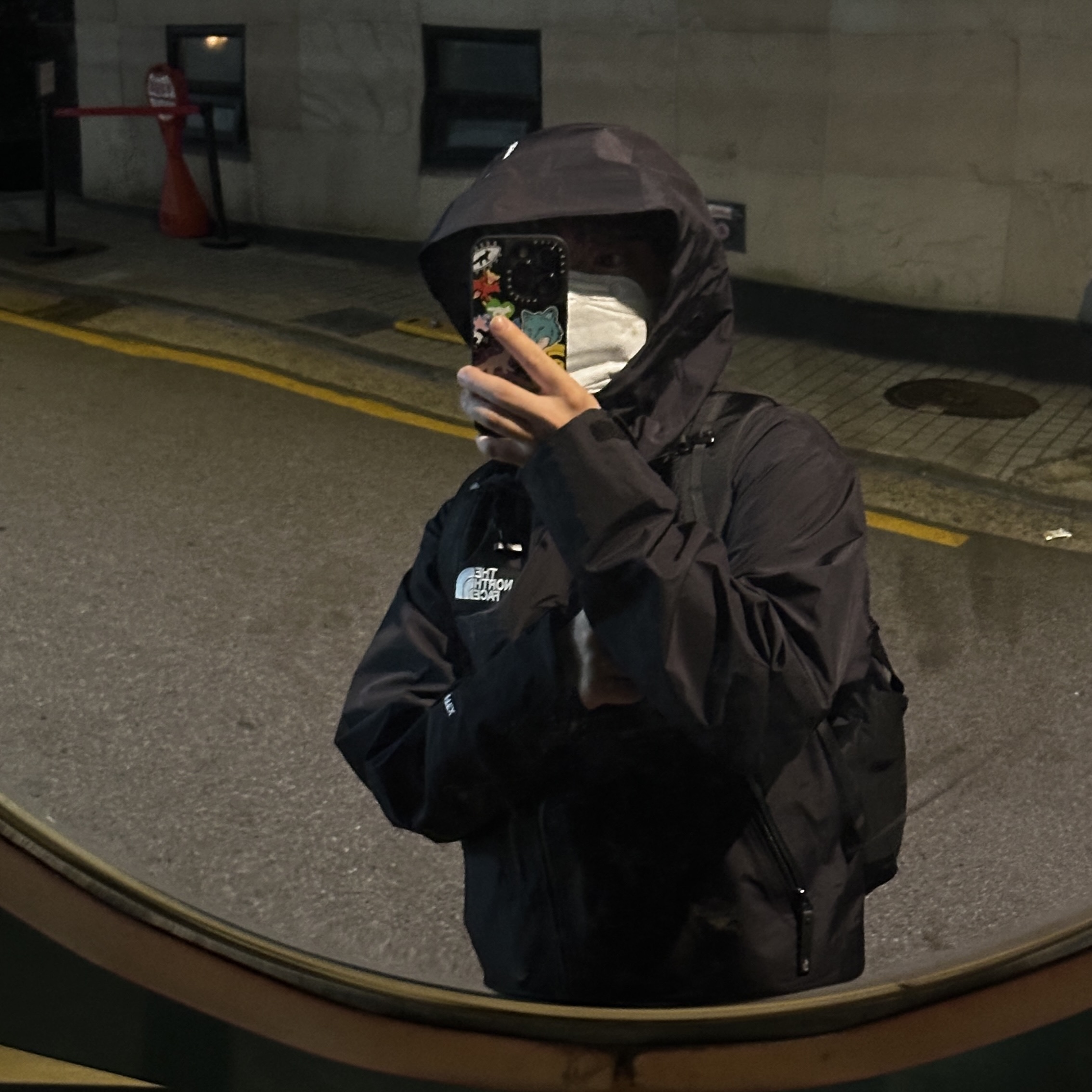 The North Face Felix GTX Jacket Black, Casetify x Maison Kitsune iPhone Stickers Magsafe Mirror Case Black 착용 스타일