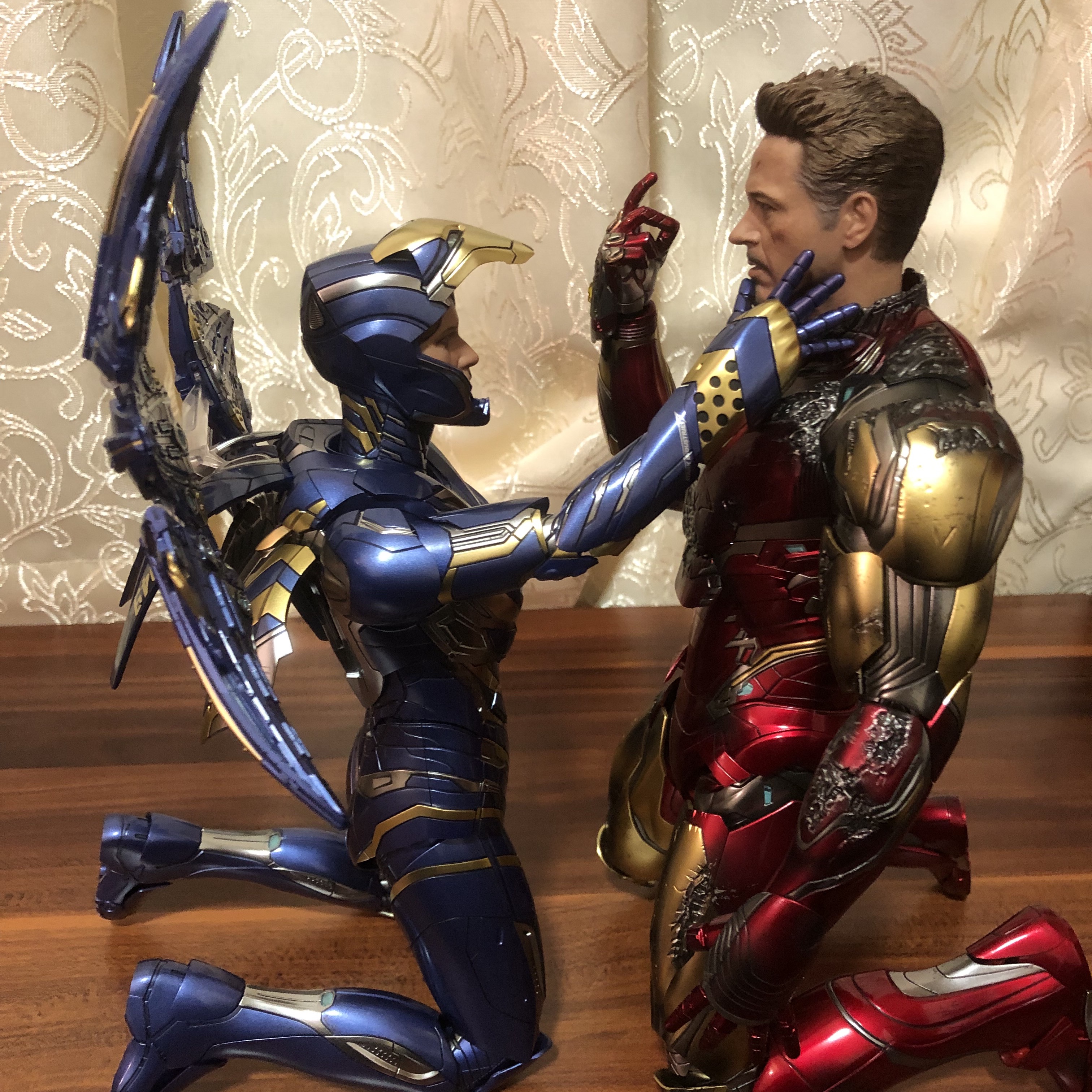 Hot Toys Iron Man Mark 85 Diecast End Game 착용 스타일 - 2