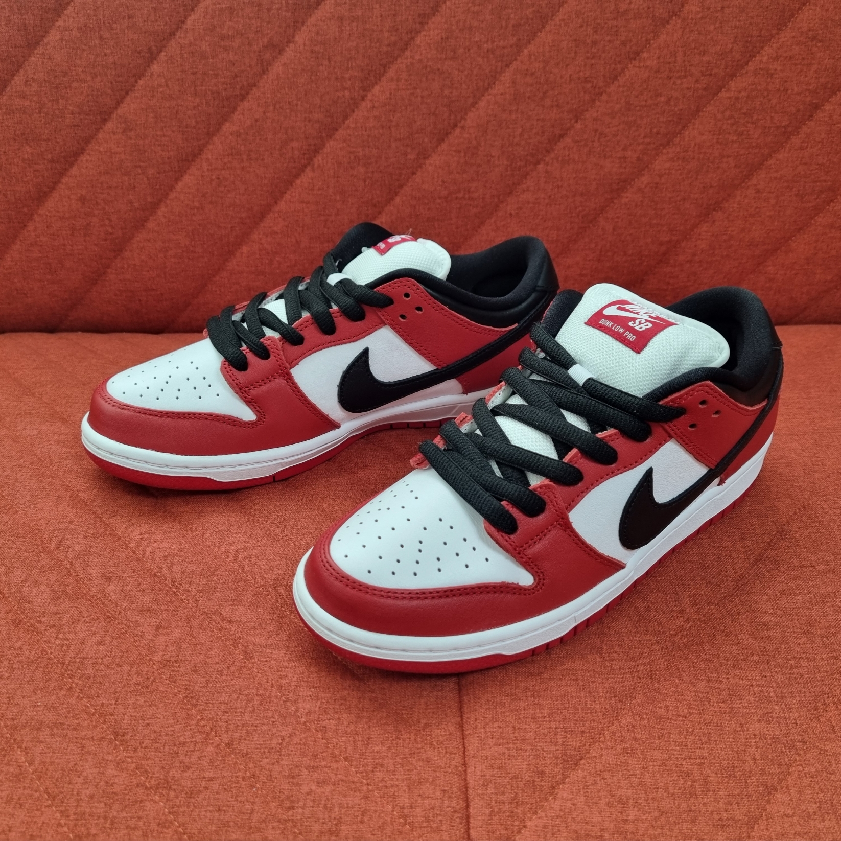 Nike SB Dunk Low Pro Chicago 착용 스타일 - 1