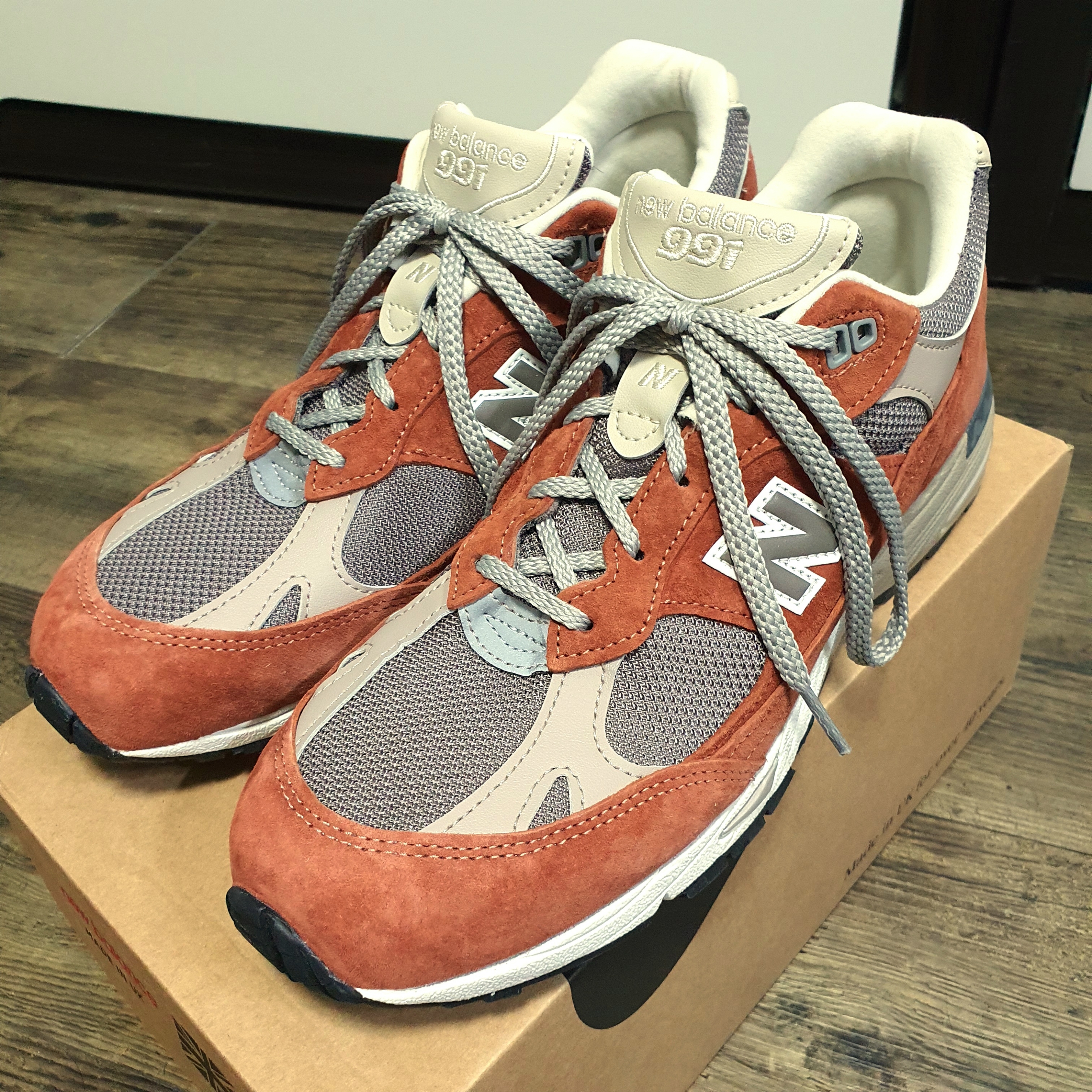(W) New Balance 991 Made in UK Sequoia Falcon 착용 스타일 - 4