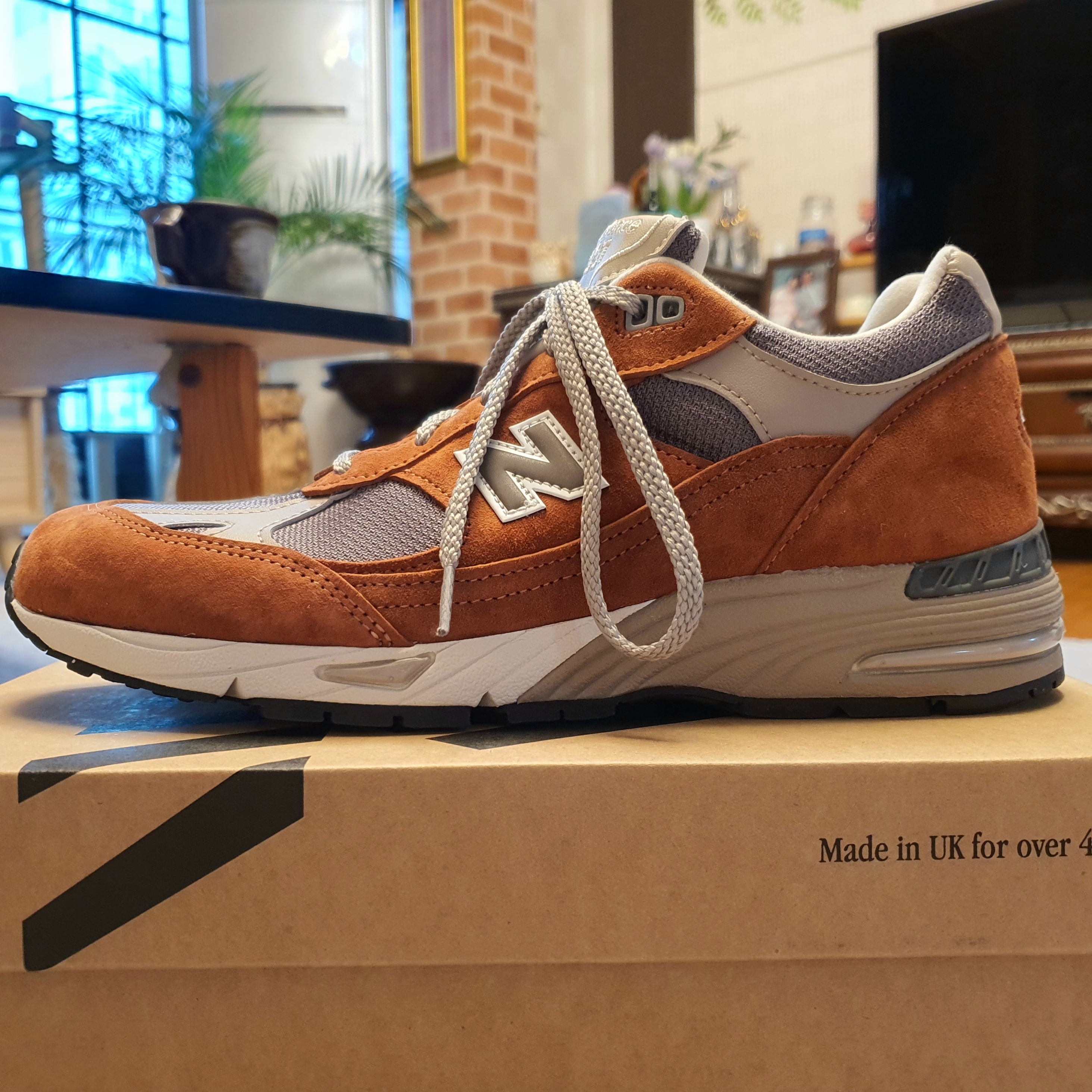 (W) New Balance 991 Made in UK Sequoia Falcon 착용 스타일 - 3