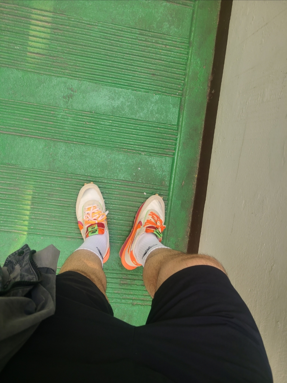 Nike x Sacai x Clot LDWaffle Orange Blaze 착용 스타일