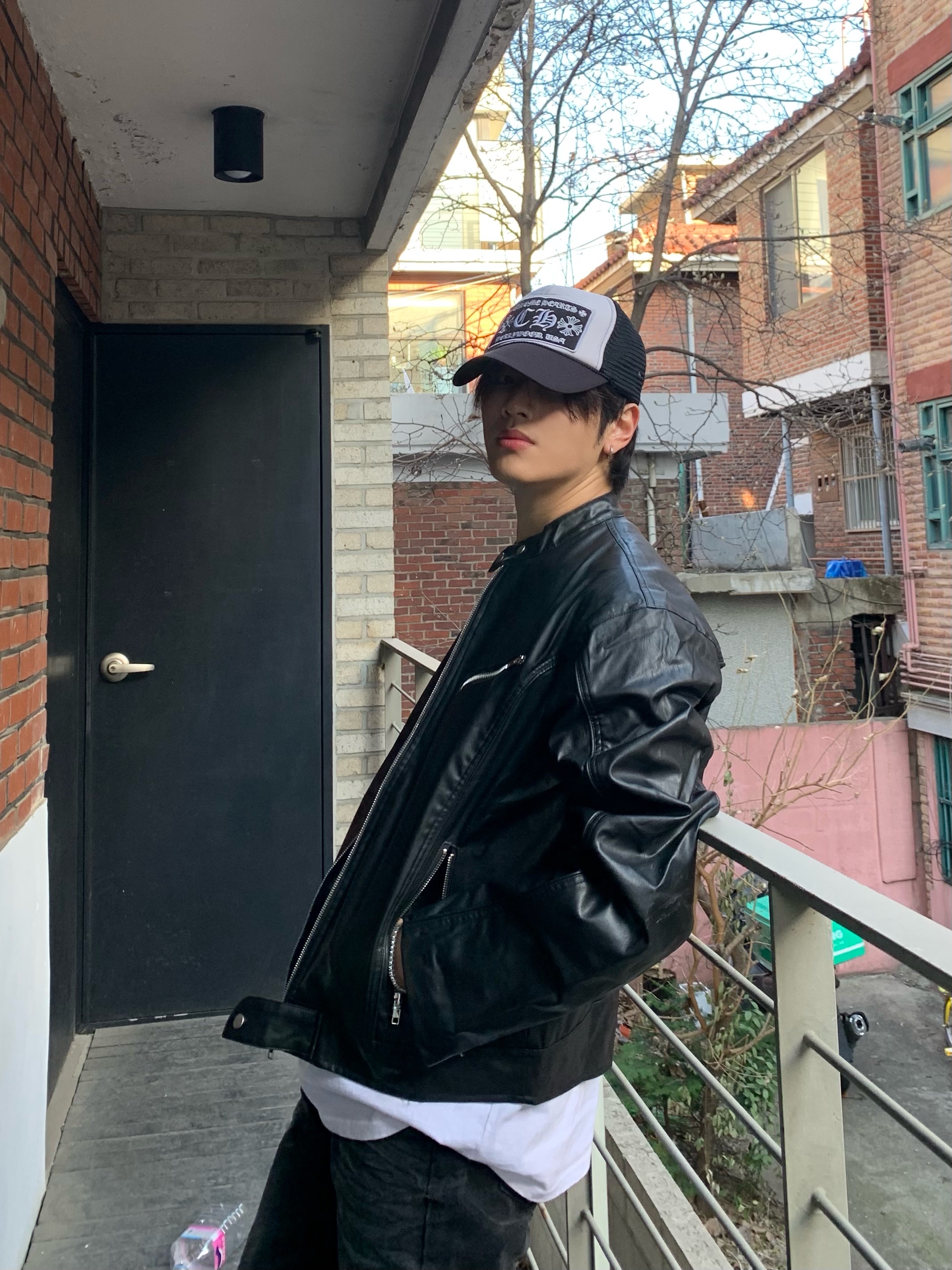 Converse x Drkshdw Turbowpn Black Cream 착용 스타일 - 2