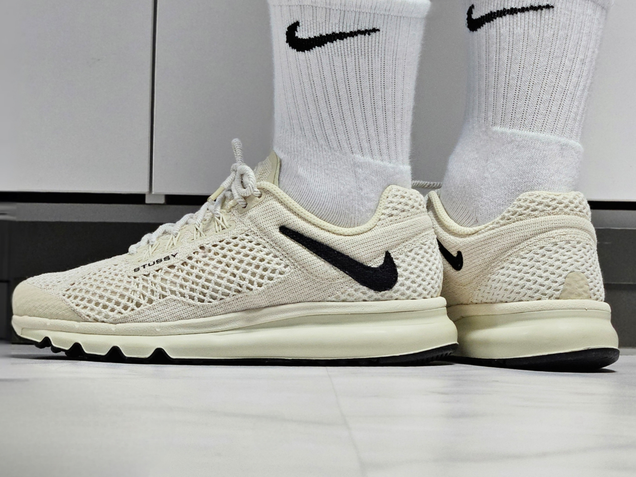 Nike x Stussy Air Max 2013 Fossil 착용 스타일 - 2