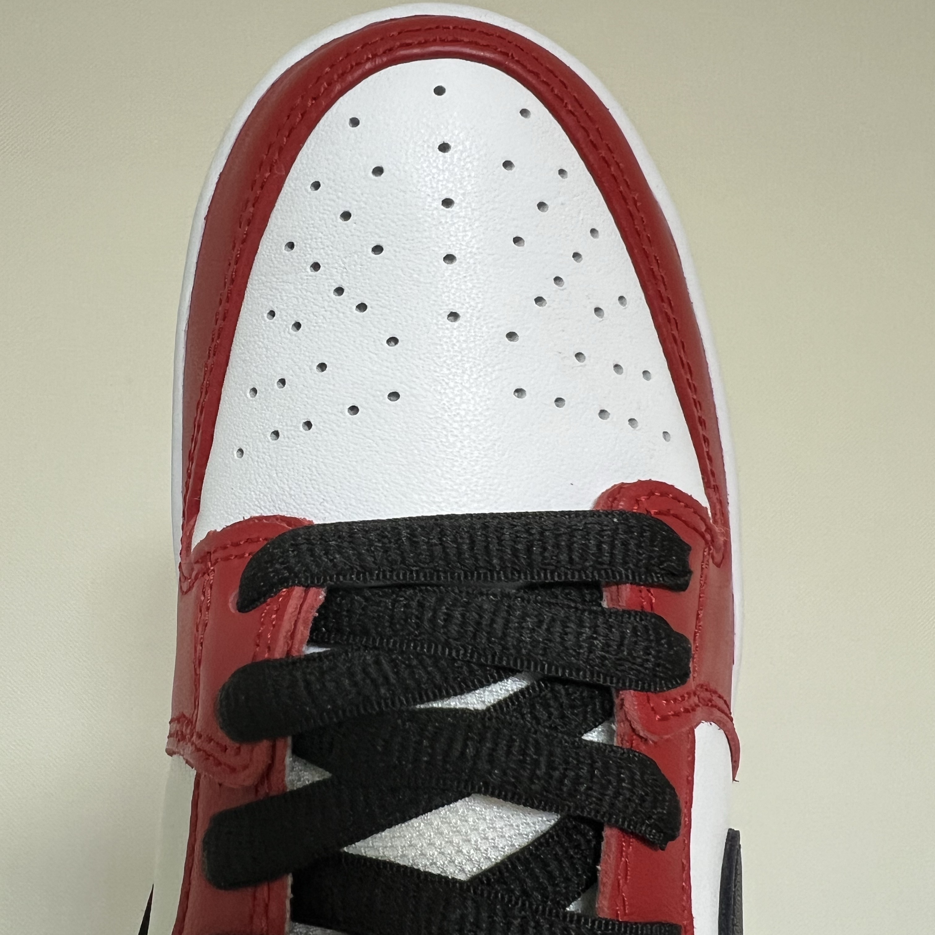 Nike SB Dunk Low Pro Chicago 착용 스타일 - 4