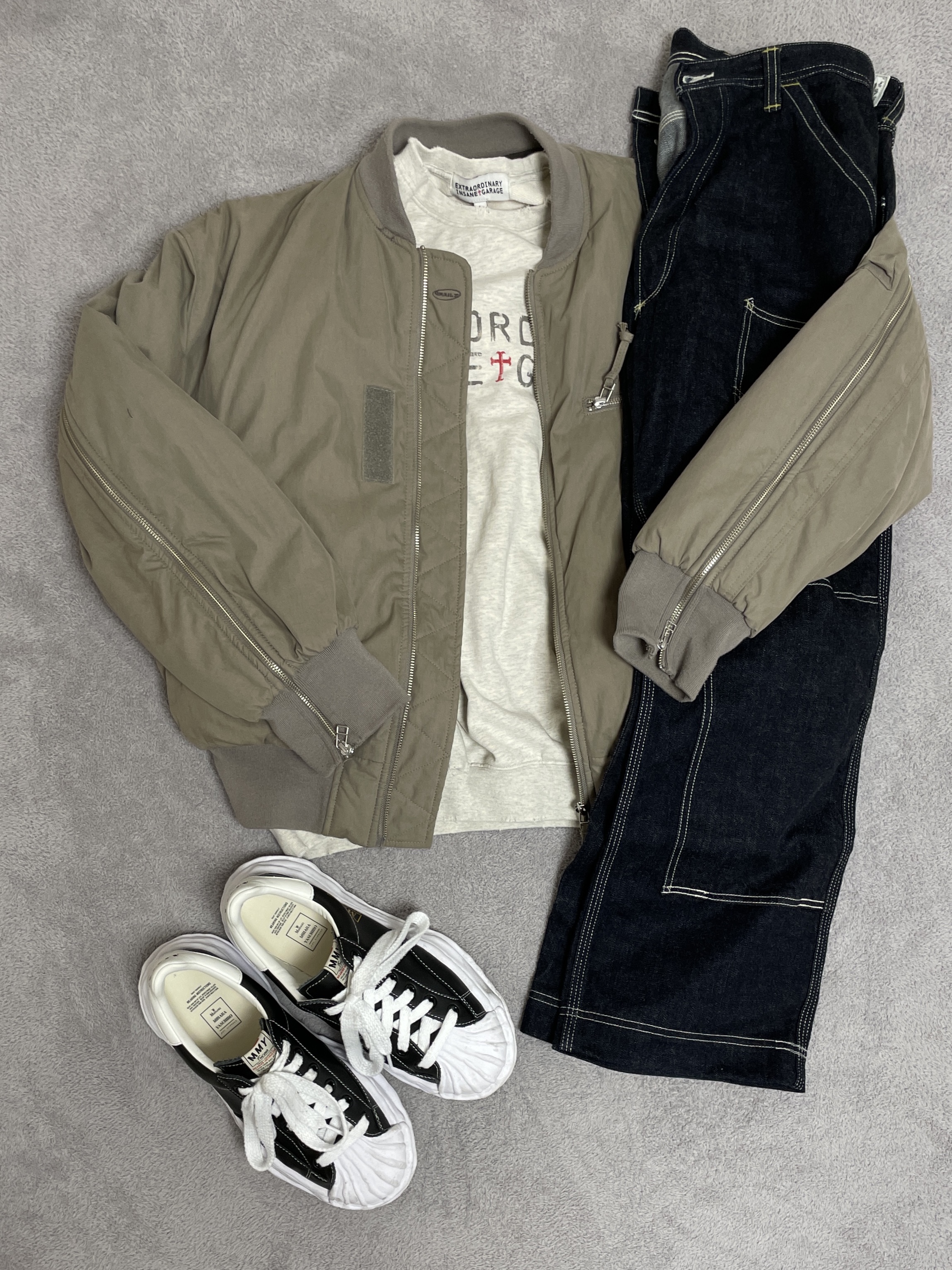 Maison Mihara Yasuhiro Blakey OG Sole Leather Low-top Sneakers Black 착용 스타일 - 4