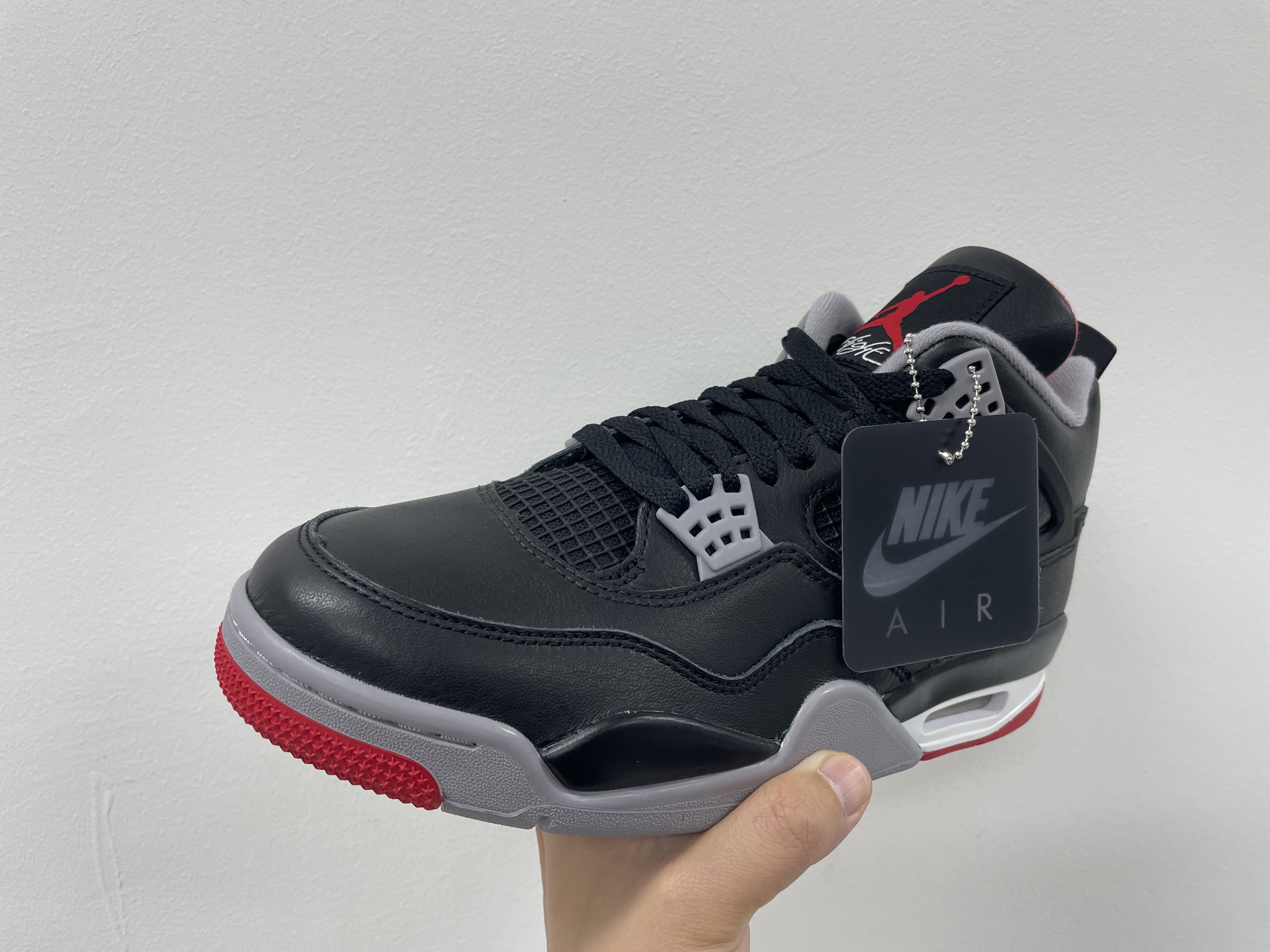 Jordan 4 Retro Bred Reimagined 착용 스타일