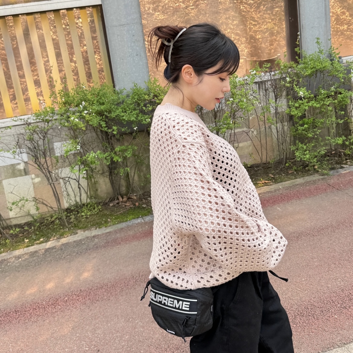 Supreme Waist Bag Black - 23FW 착용 스타일 - 2