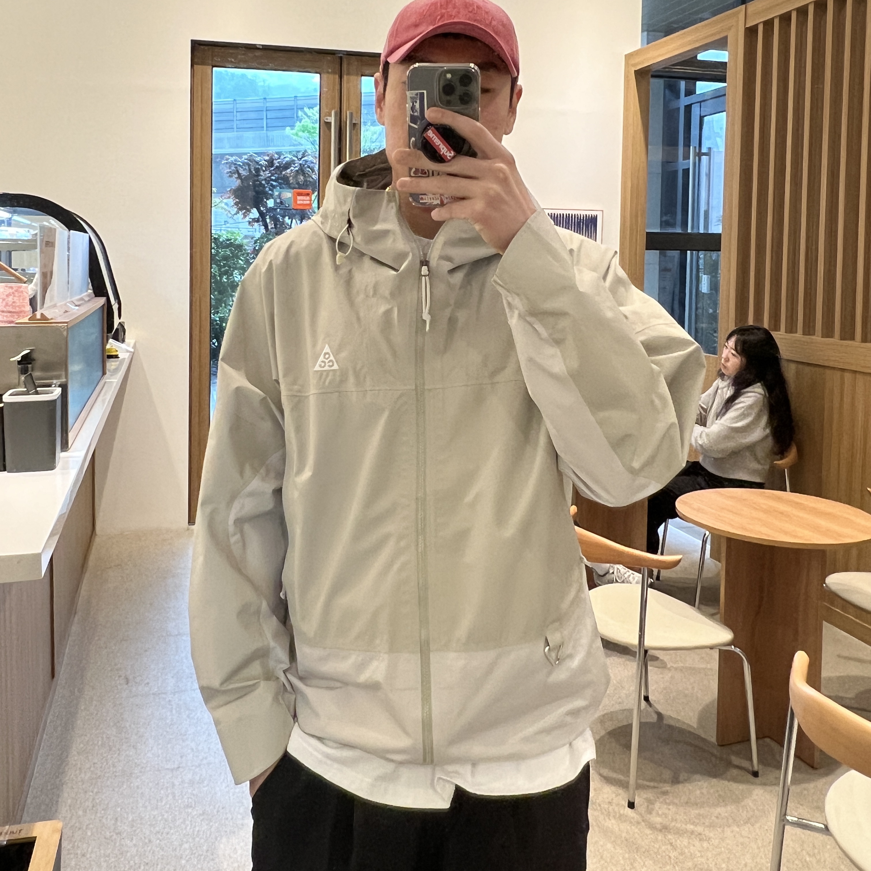 Nike ACG Storm-Fit ADV Chain of Craters Jacket Light Stone - US/EU 착용 스타일 - 2
