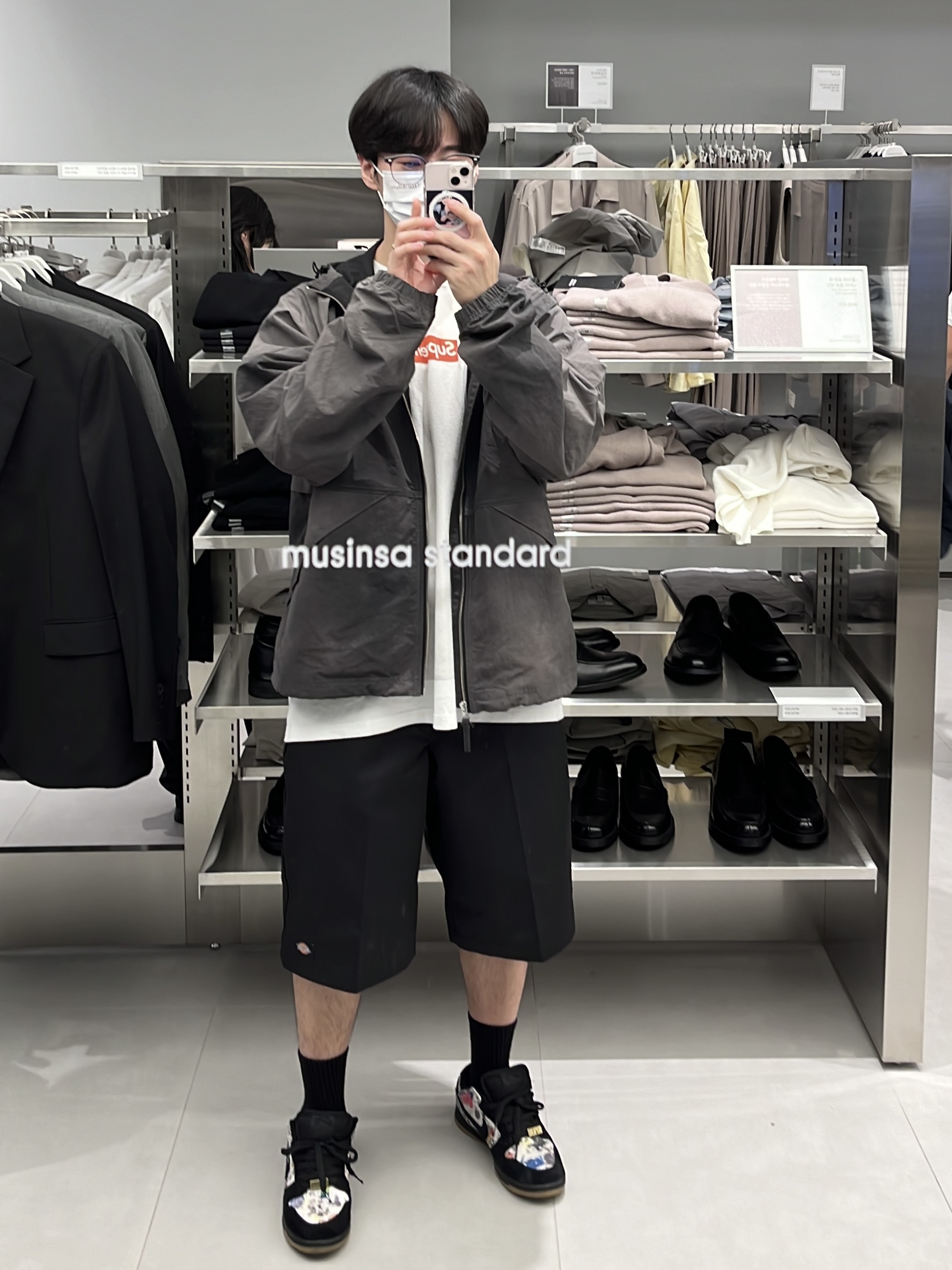 Gentle Monster Alio X GD1 Gray, Supreme x MM6 Maison Margiela Box Logo T-Shirt White - 24SS 착용 스타일