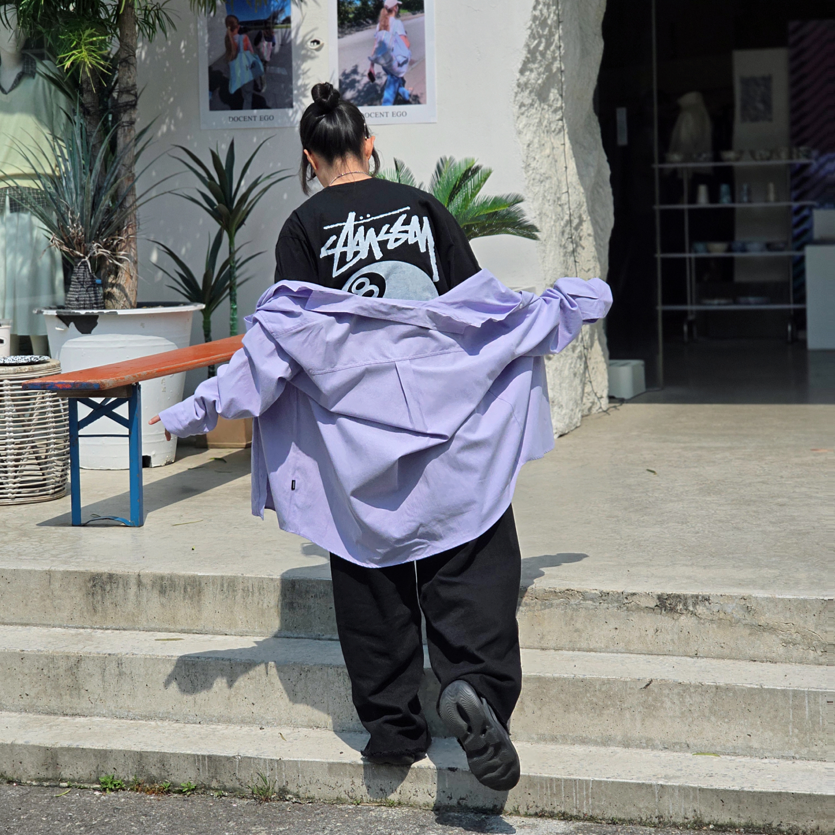 Adidas Yeezy Foam RNNR Onyx, Stussy 8 Ball Pigment Dyed T-Shirt Black 착용 스타일 - 3