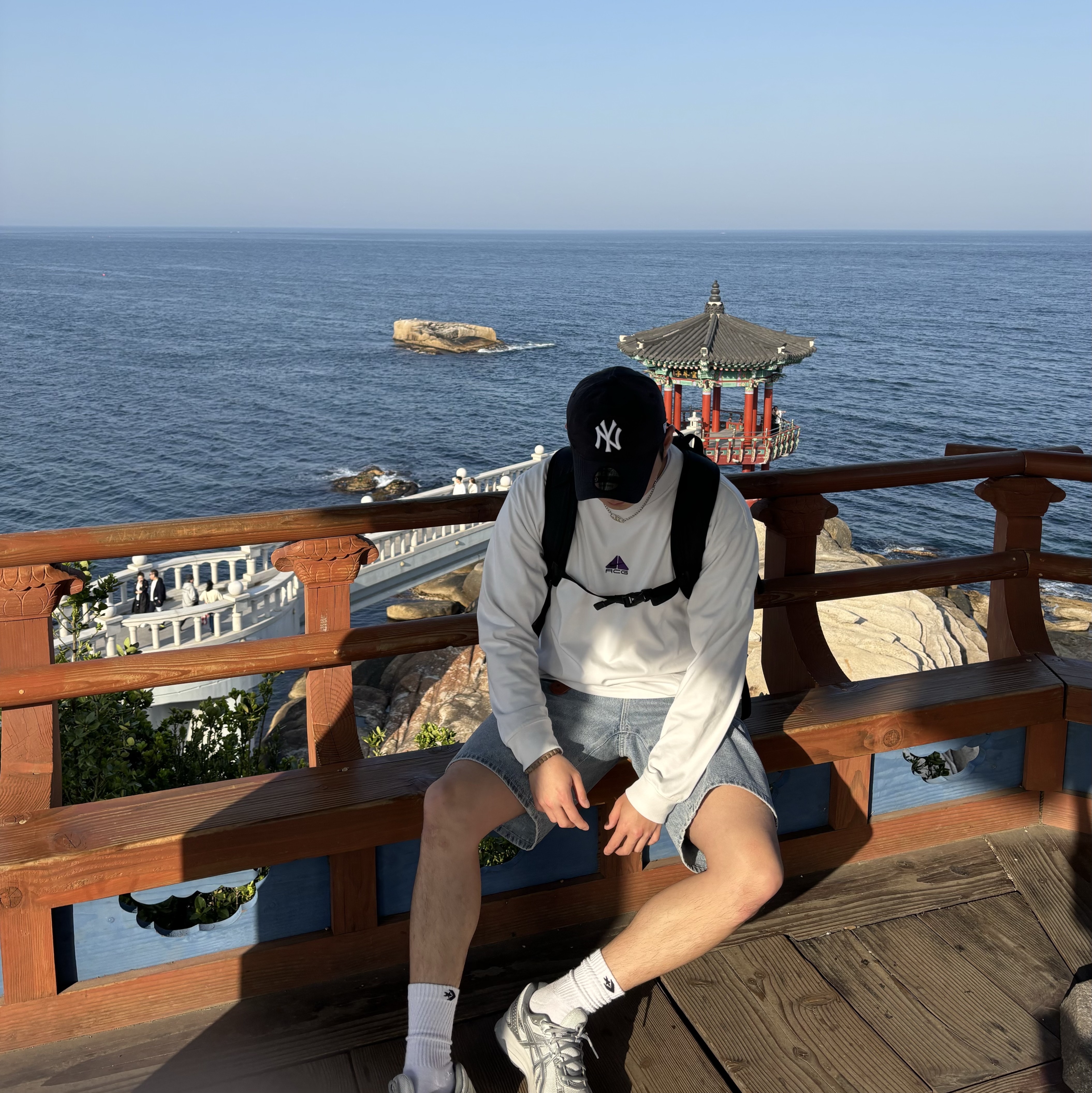 Nike ACG Lungs Long Sleeve T-Shirt Summit White - Asia, Asics Jog 100 S SMU Glacier Grey Pure Silver - 2E Wide 착용 스타일