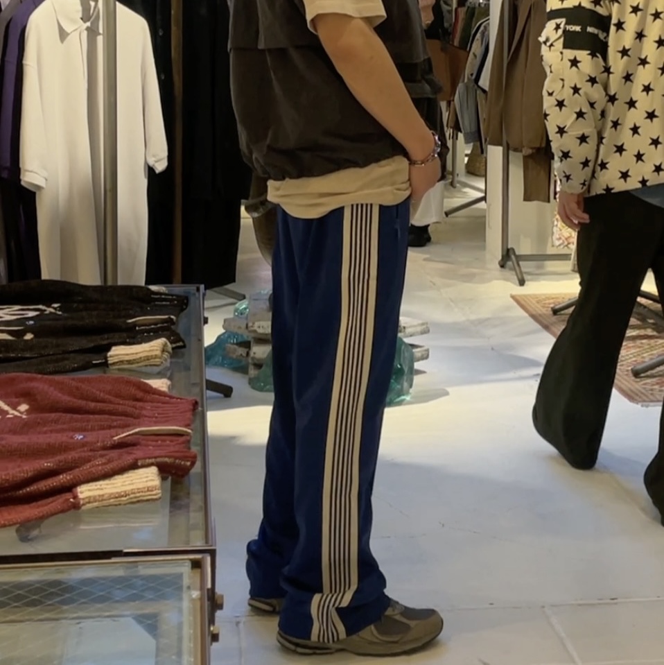 Needles Track Pants Poly Smooth Royal 착용 스타일