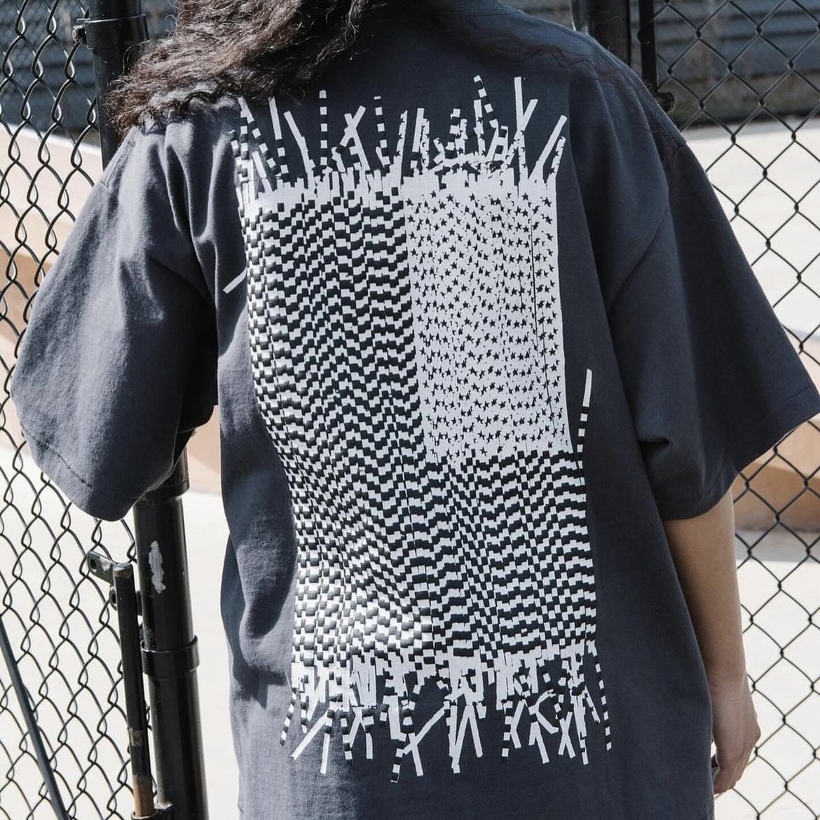 Flagstuff x Kosuke Kawamura Star Bars Tee Black 착용 스타일