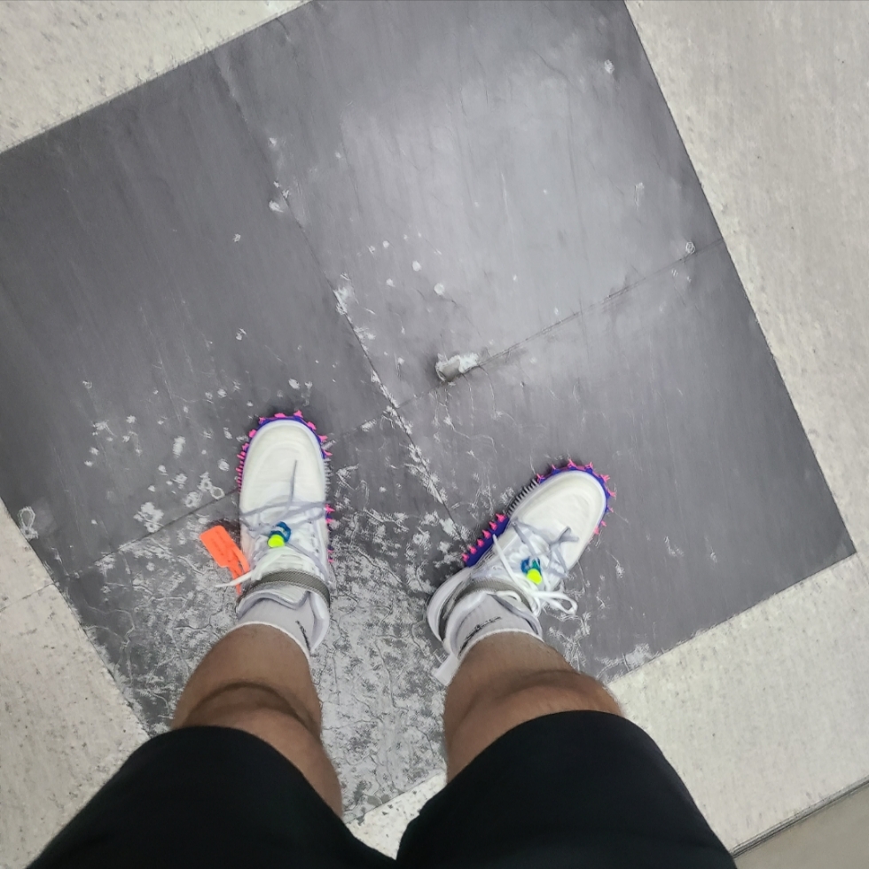 Nike x Off-White Air Force 1 Mid SP White 착용 스타일