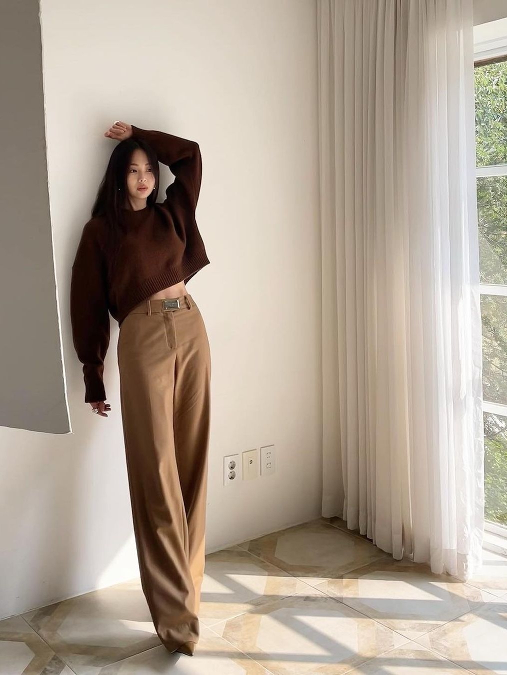 STU Women’s 3 Button Blazer Beige 착용 스타일 - 3
