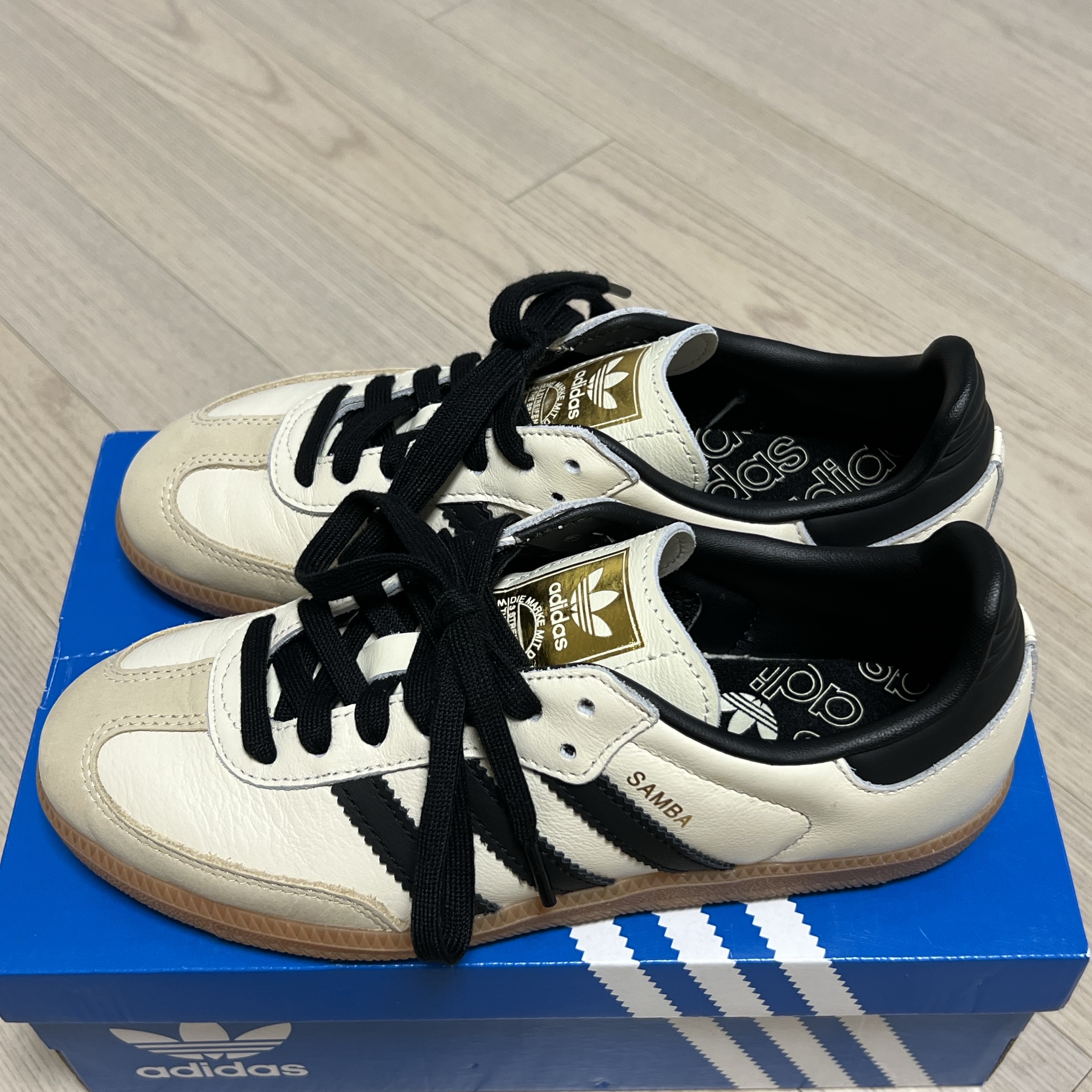 (W) Adidas Samba OG Cream White Core Black 착용 스타일 - 2