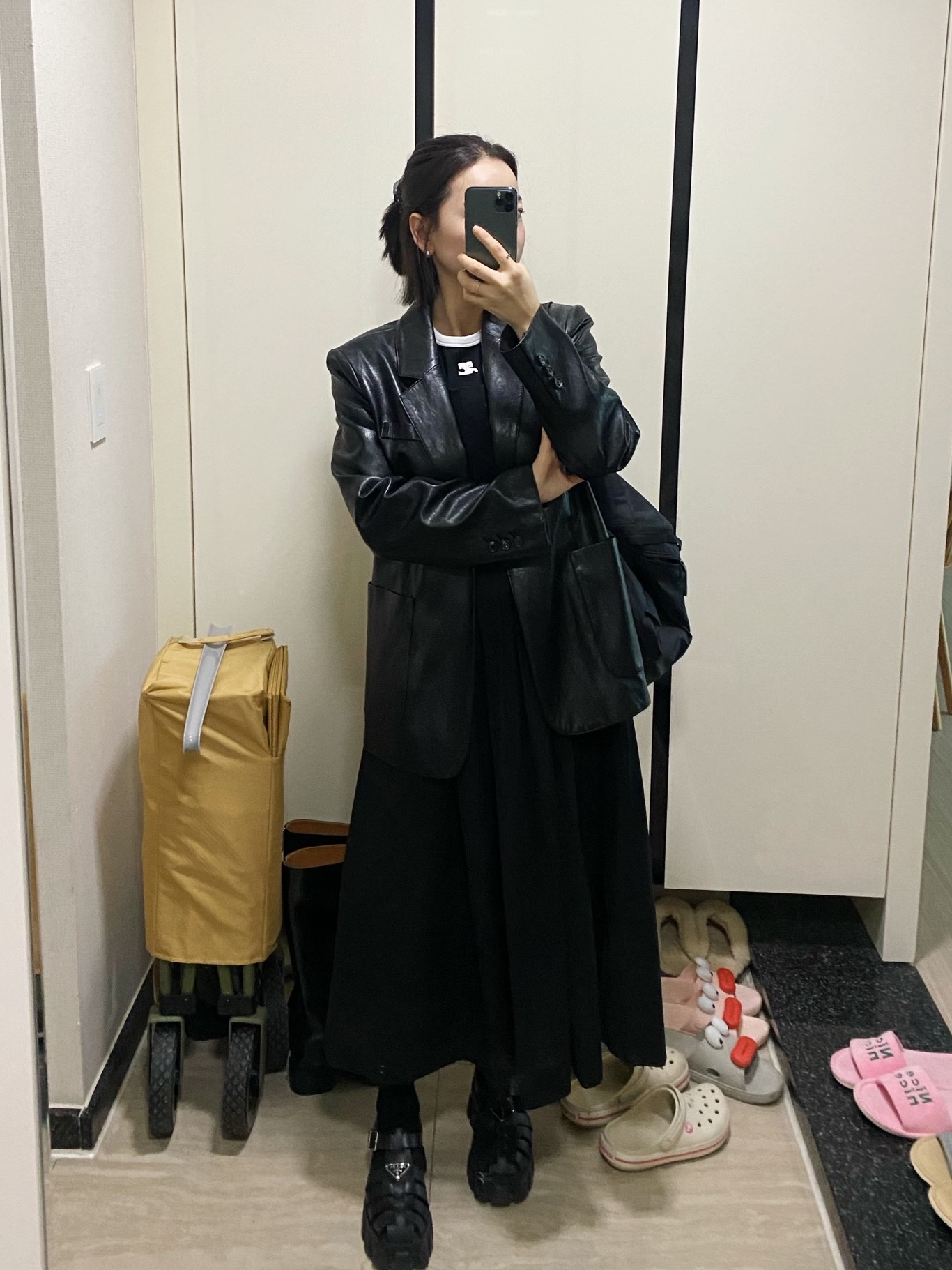 (W) Courreges Reedition Bumpy Contrast T-Shirt Black Heritage White, Arc'teryx Heliad 15 Backpack Black 착용 스타일