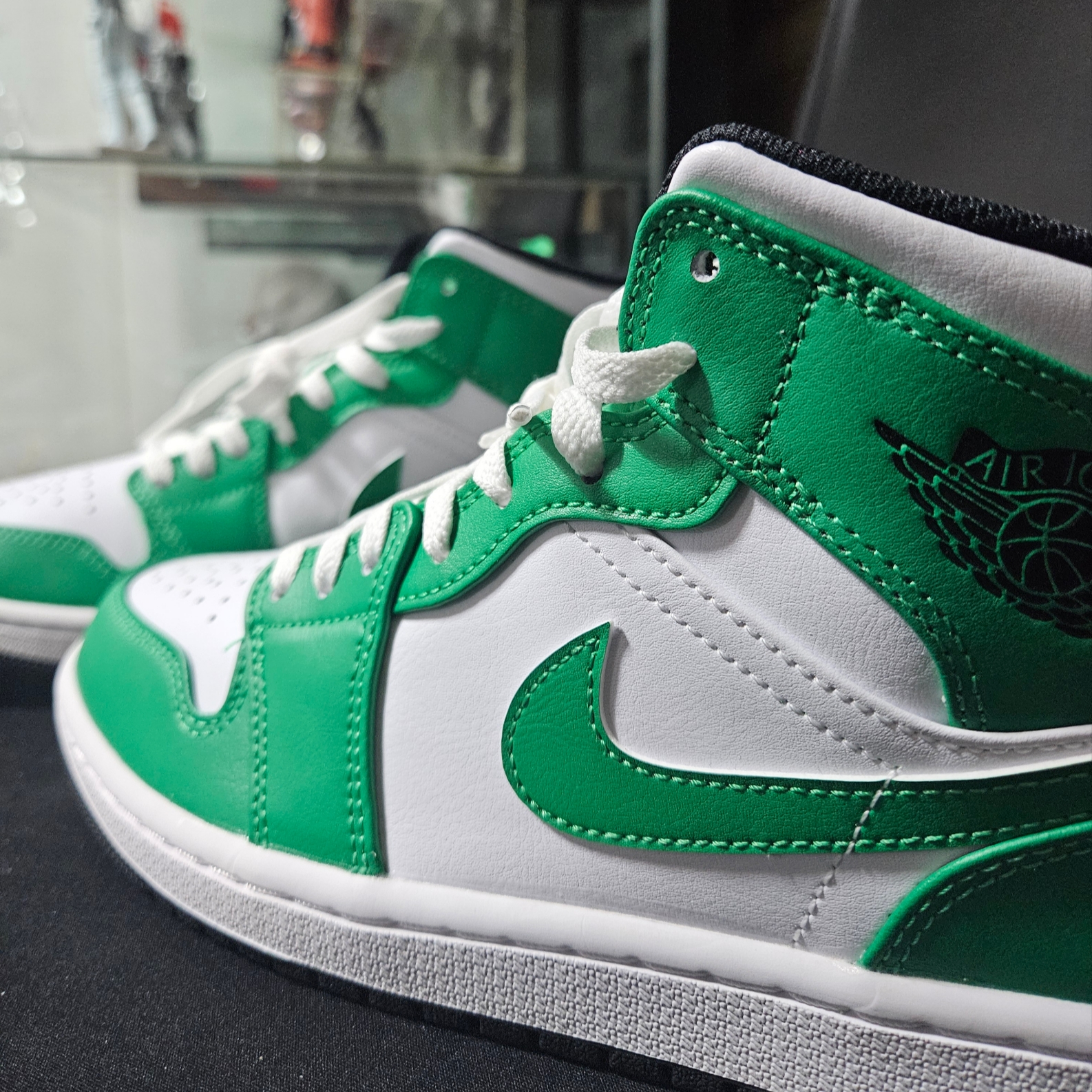 Jordan 1 Mid Lucky Green 착용 스타일