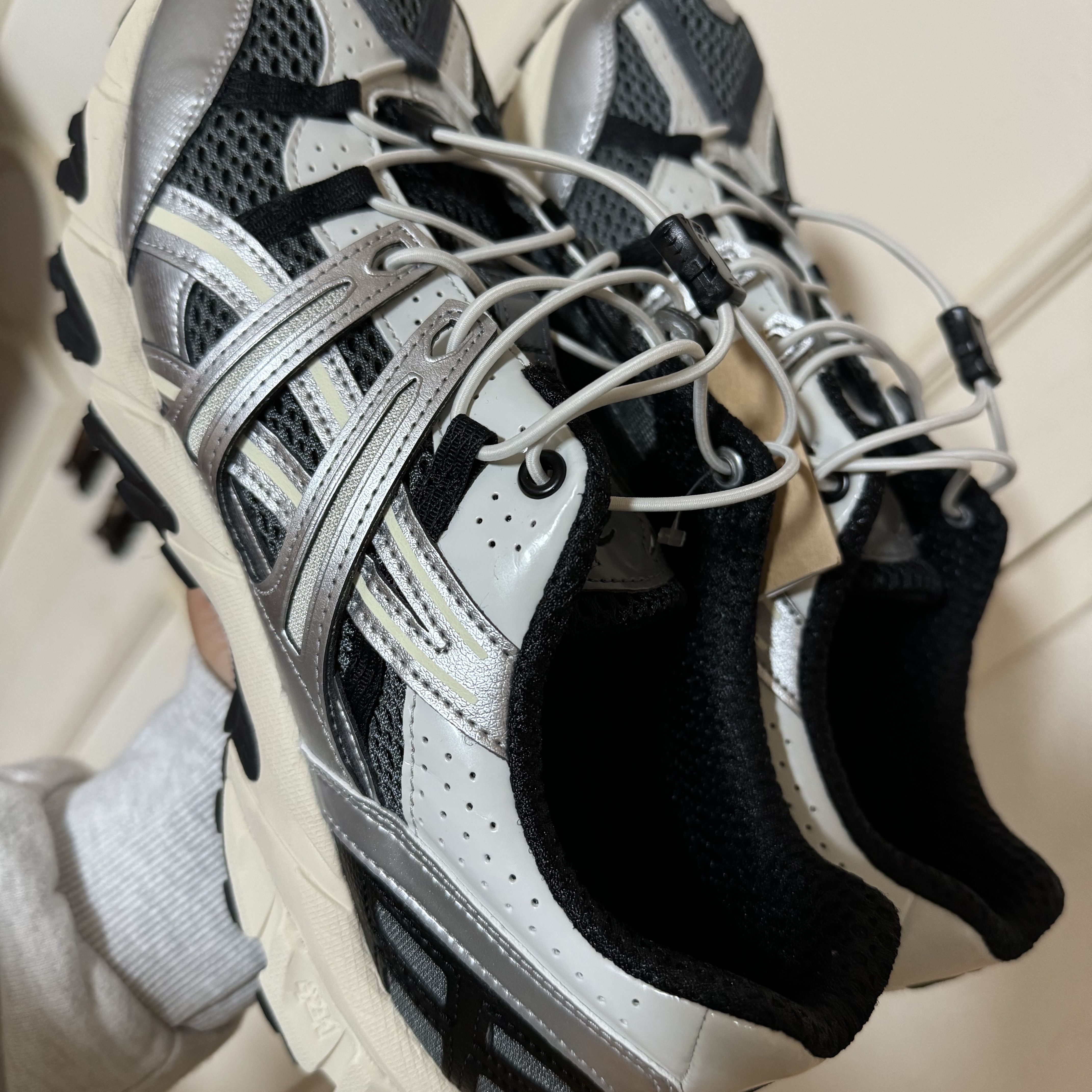 Asics Unlimited Gel-Sonoma 15-50 Steel Grey Pure Silver 착용 스타일 - 1