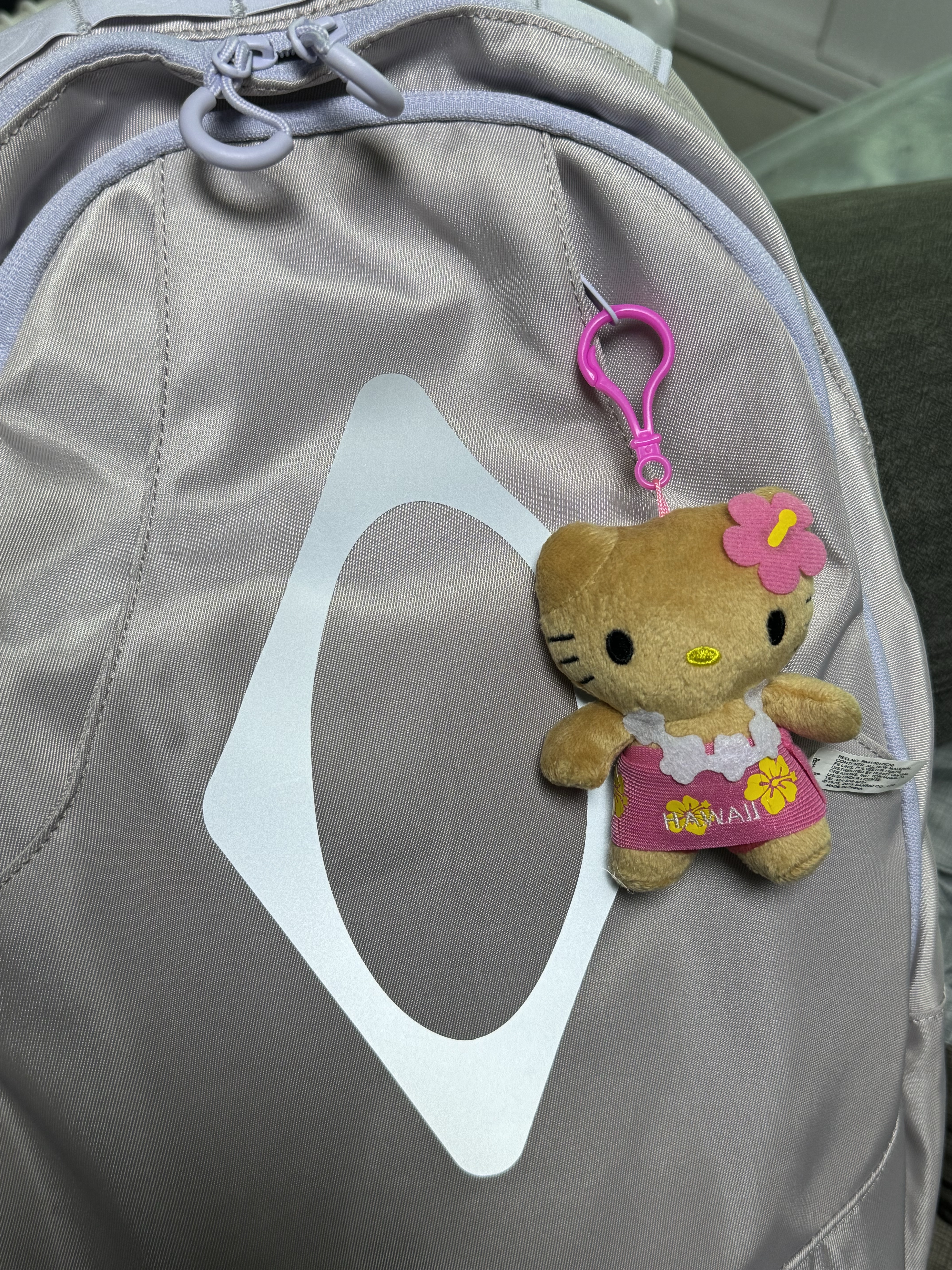 Mischief Rhombus Mountain Backpack Lavender 착용 스타일