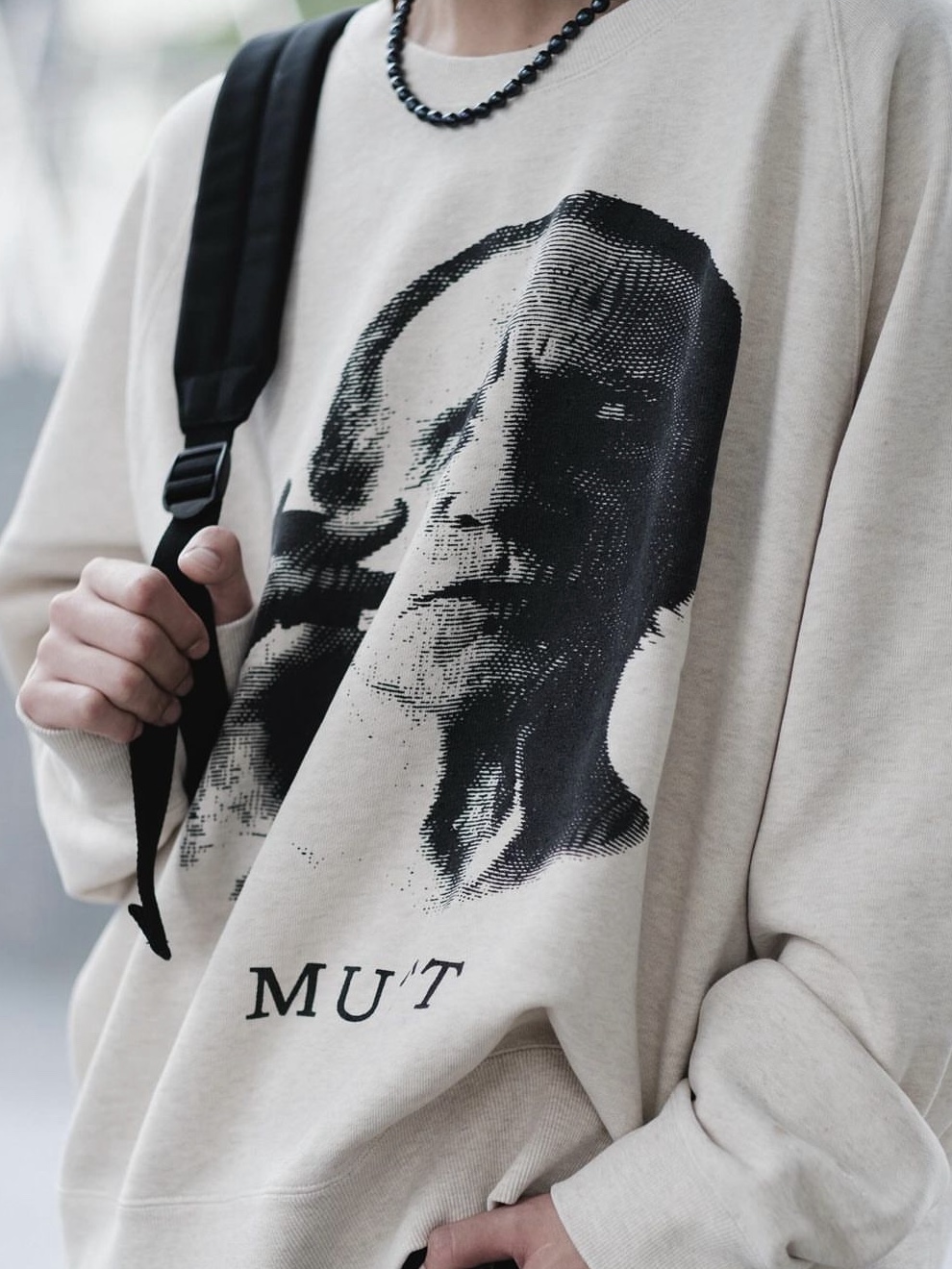 Flagstuff Mutt Sweat Off White 착용 스타일 - 3
