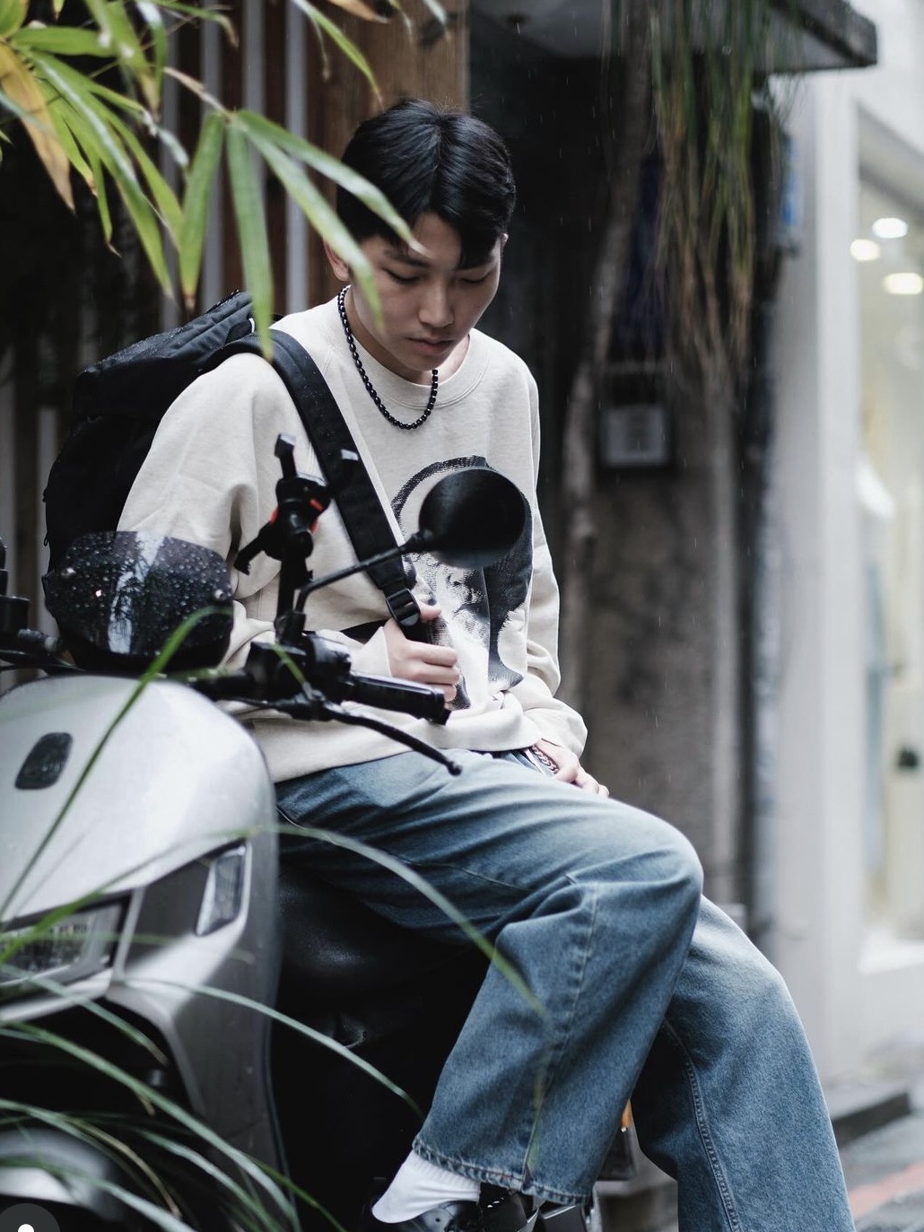Flagstuff Mutt Sweat Off White 착용 스타일 - 2