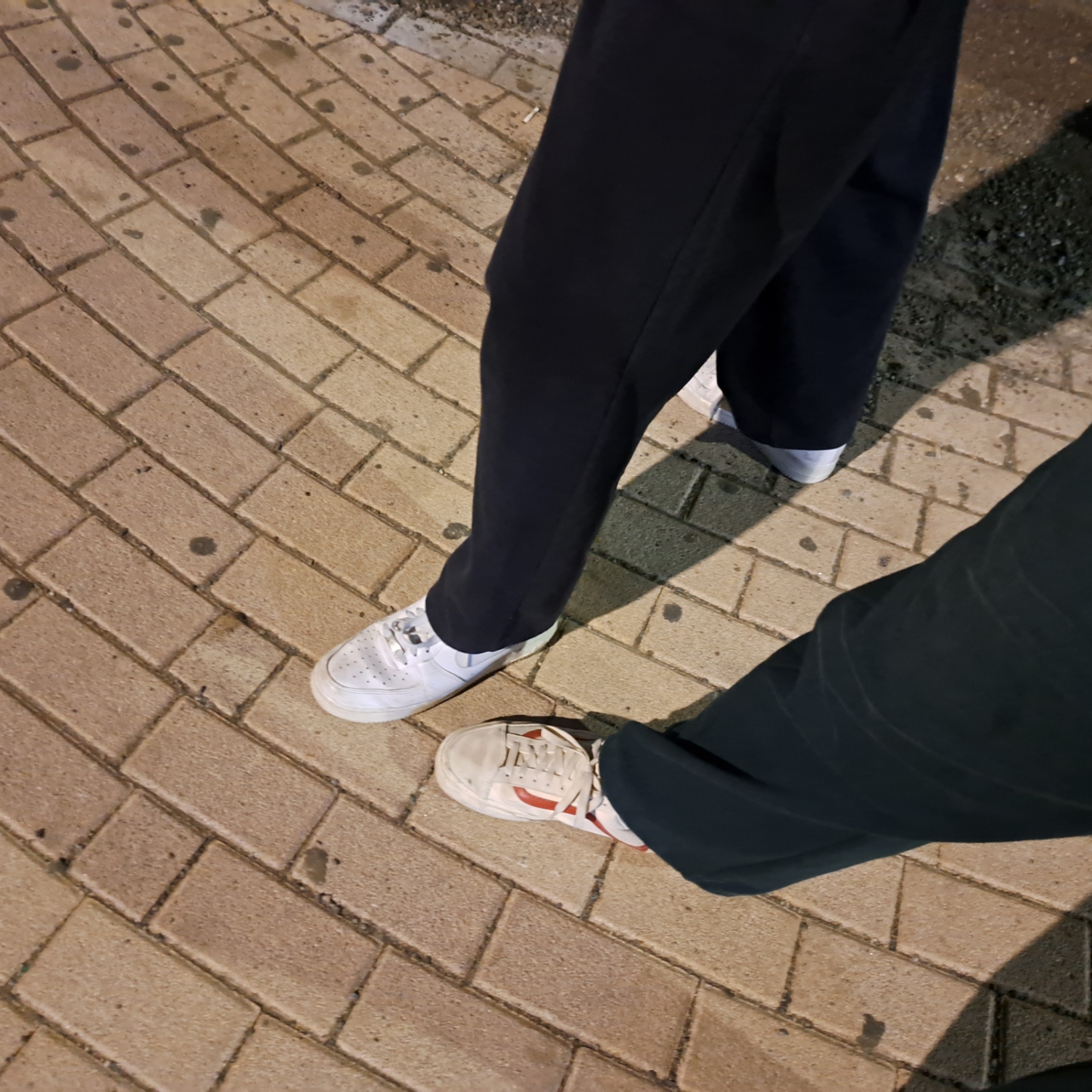 Vans Style 36 Marshmallow Racing Red, Nike Air Force 1 '07 Low White 착용 스타일