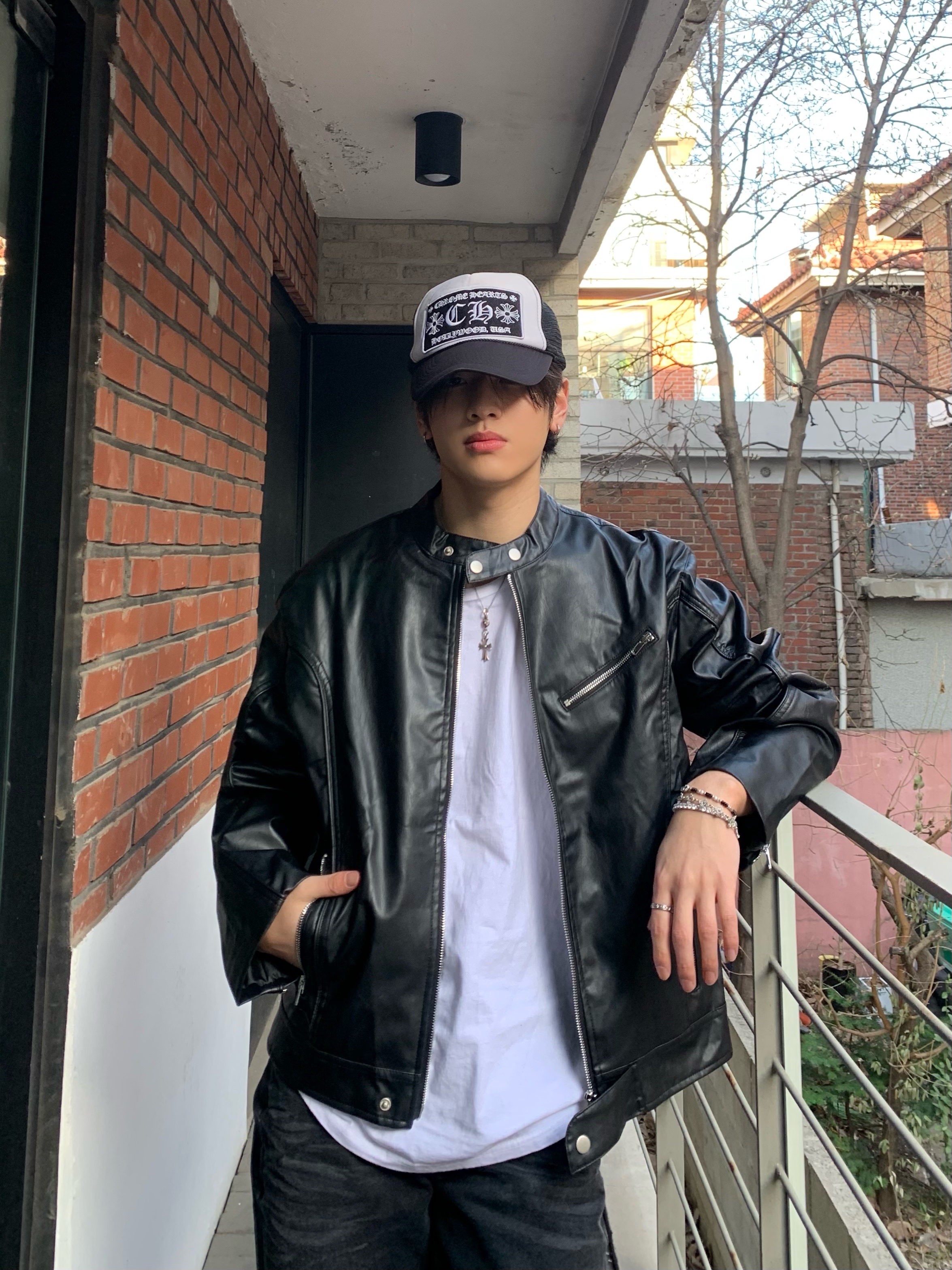 Converse x Drkshdw Turbowpn Black Cream 착용 스타일 - 1