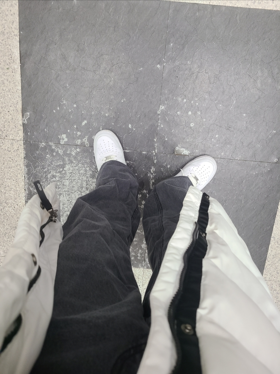 Nike Air Force 1 '07 Low White 착용 스타일