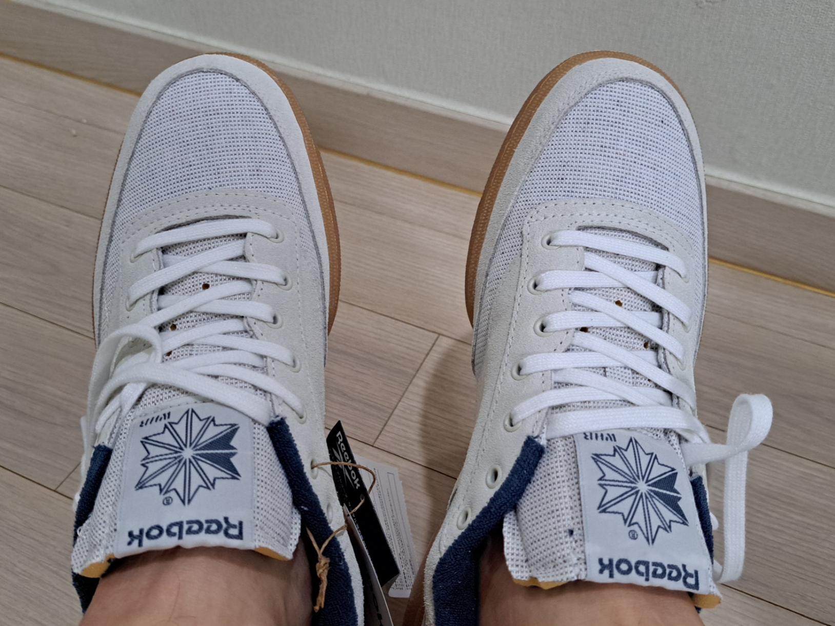 Reebok x WHR Club C 85 Chalk Indigo 착용 스타일 - 2