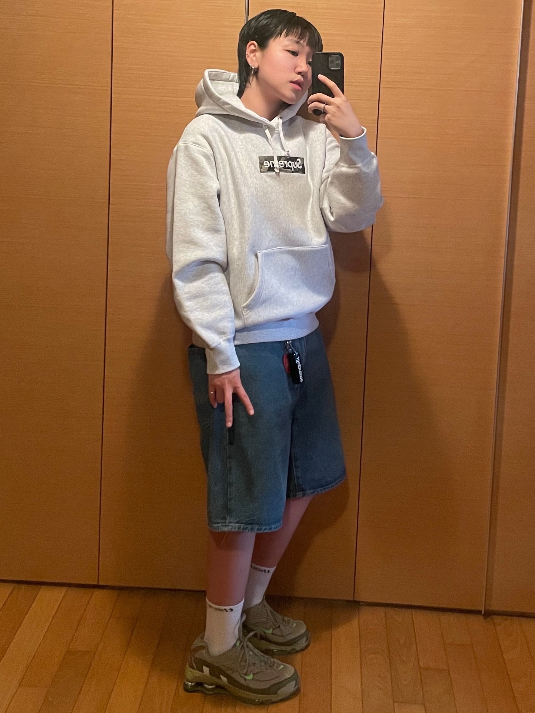 Supreme Box Logo Hooded Sweatshirt Ash Grey - 23FW, Nike x Supreme Shox Ride 2 SP Neutral Olive 착용 스타일 - 2