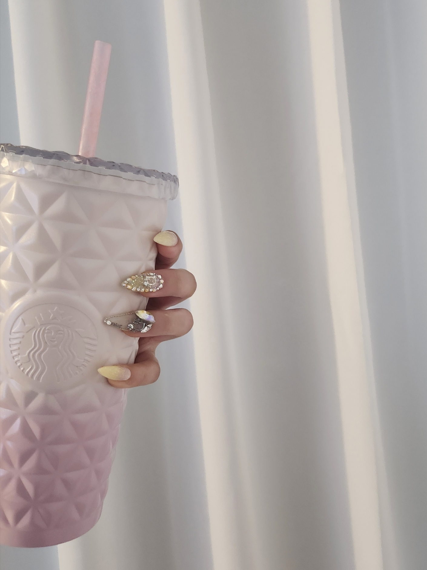 Starbucks SS Blossom Secret Garden Dion Cold Cup 591ml 착용 스타일