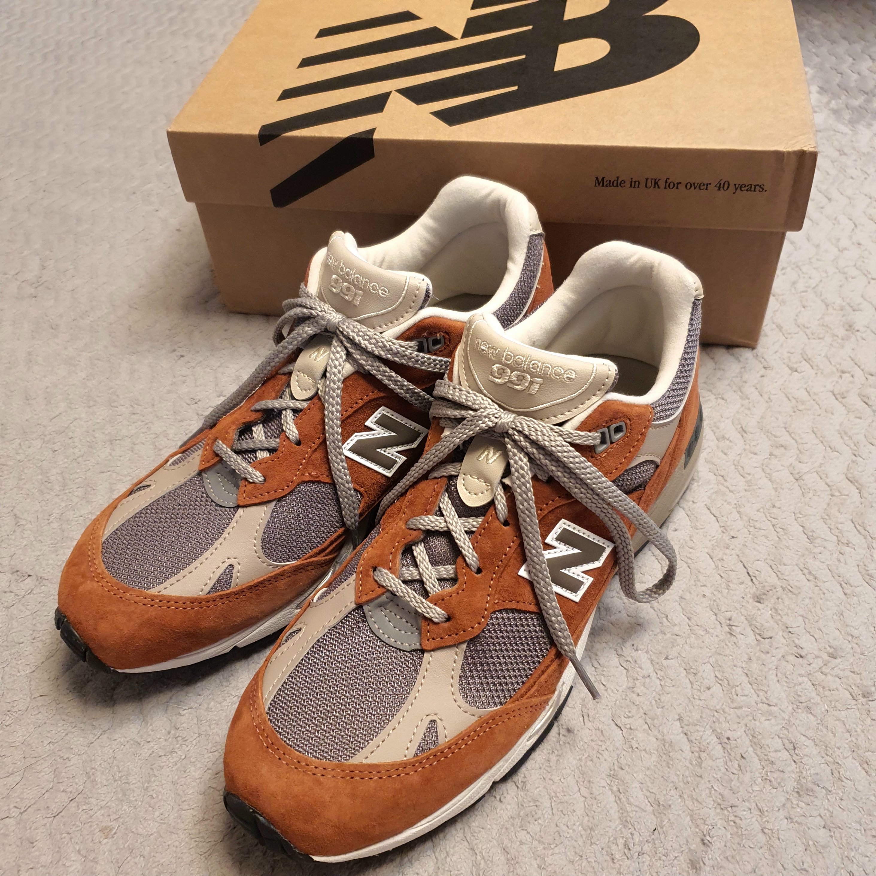 (W) New Balance 991 Made in UK Sequoia Falcon 착용 스타일 - 1