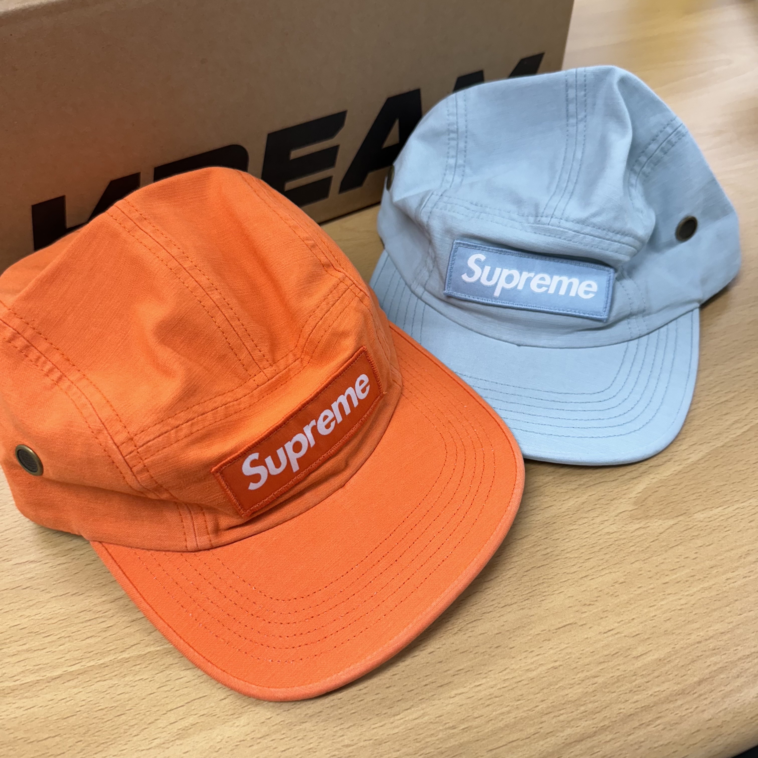 Supreme Military Camp Cap Light Blue - 24SS, Supreme Military Camp Cap Orange - 24SS 착용 스타일 - 1