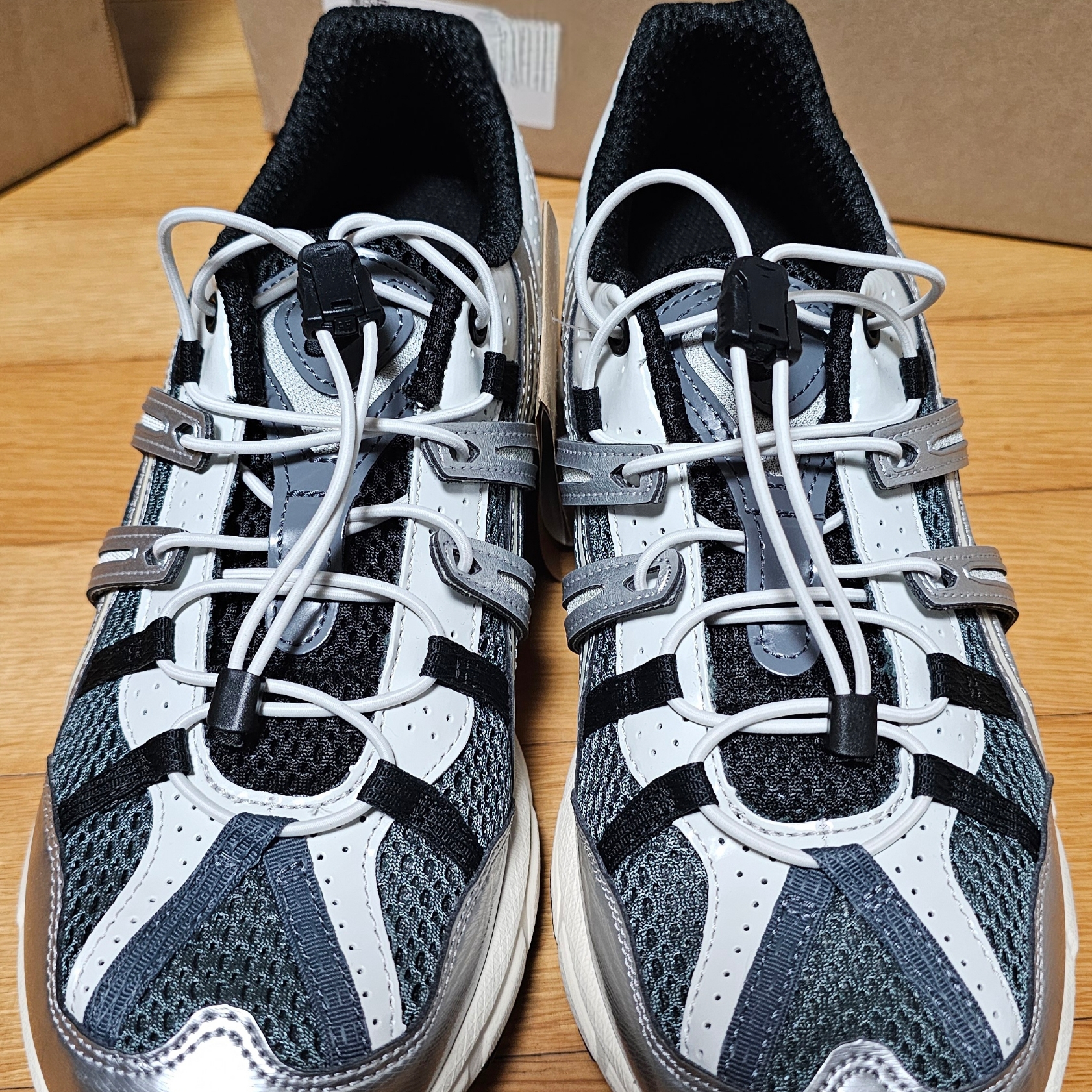 Asics Unlimited Gel-Sonoma 15-50 Steel Grey Pure Silver 착용 스타일