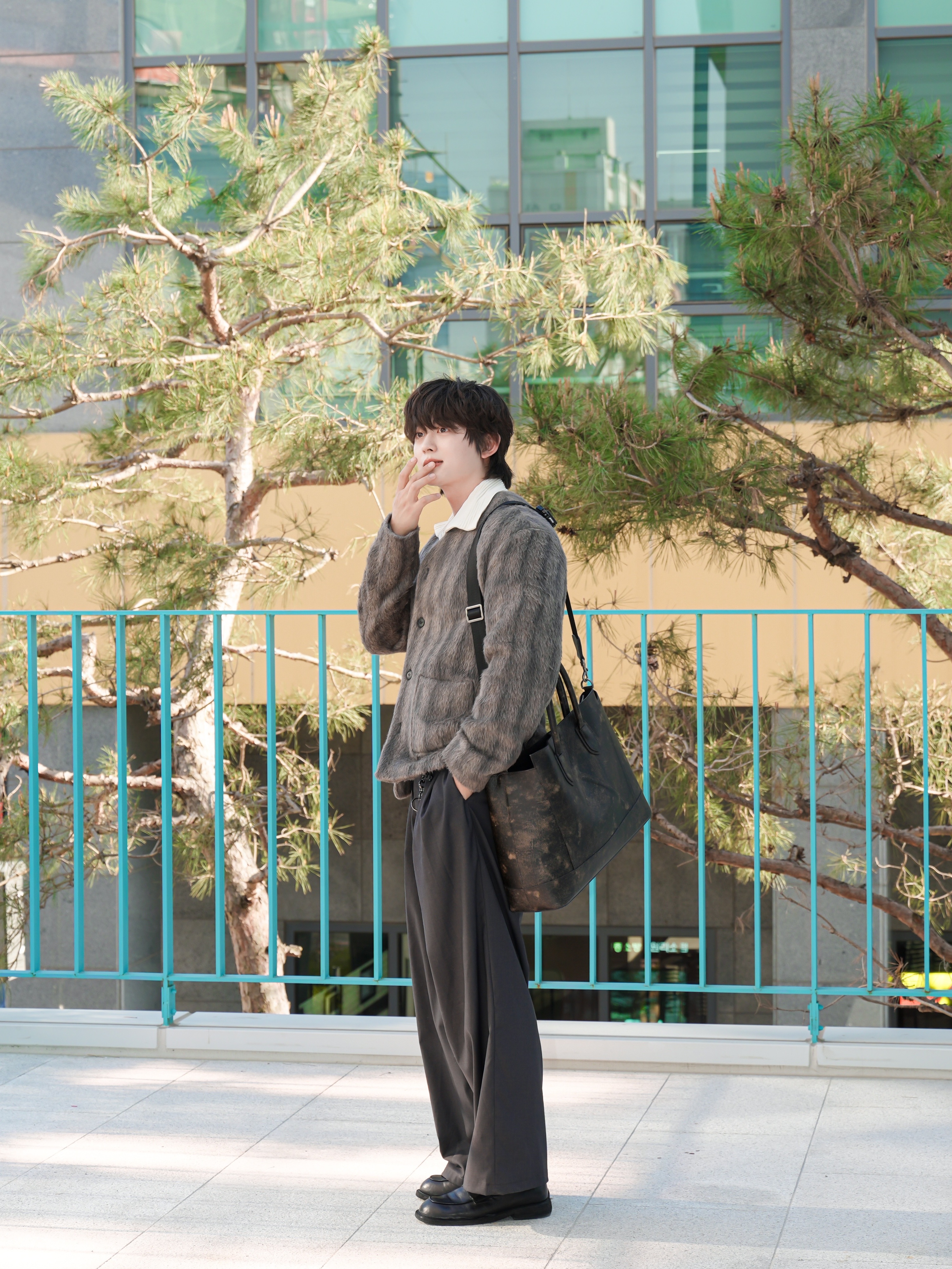 Kinchi Ovate - 500 (a) Black 착용 스타일 - 2