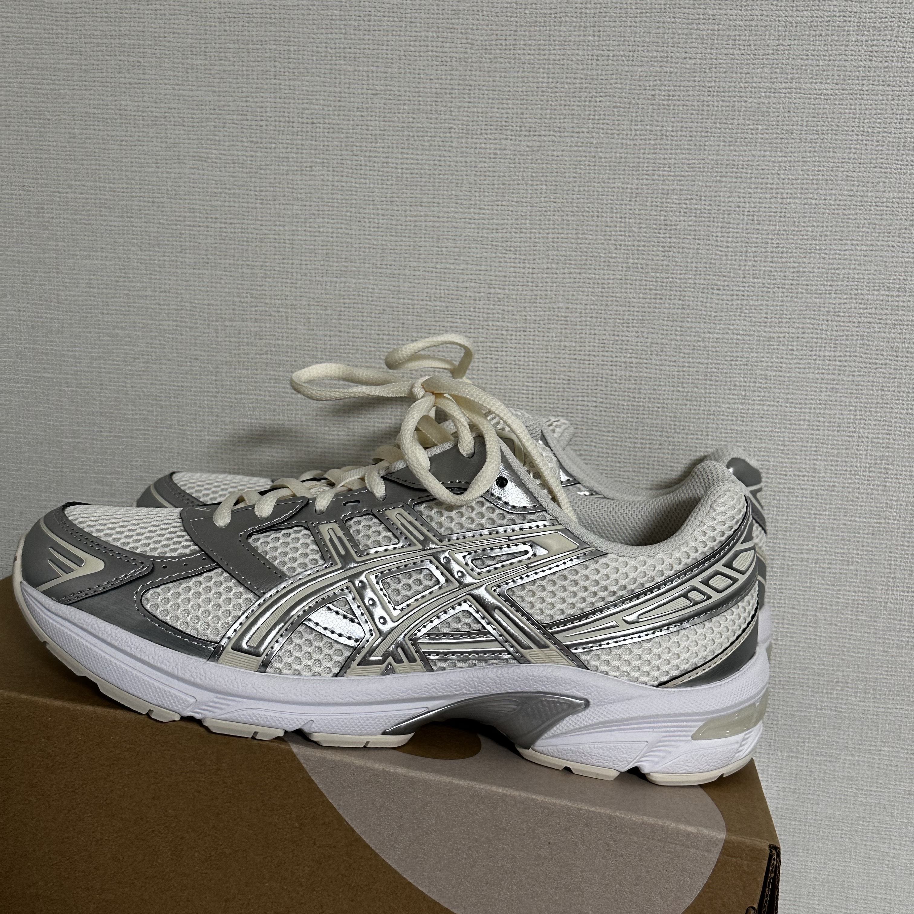 (W) Asics Gel-1130 Cream Pure Silver 착용 스타일