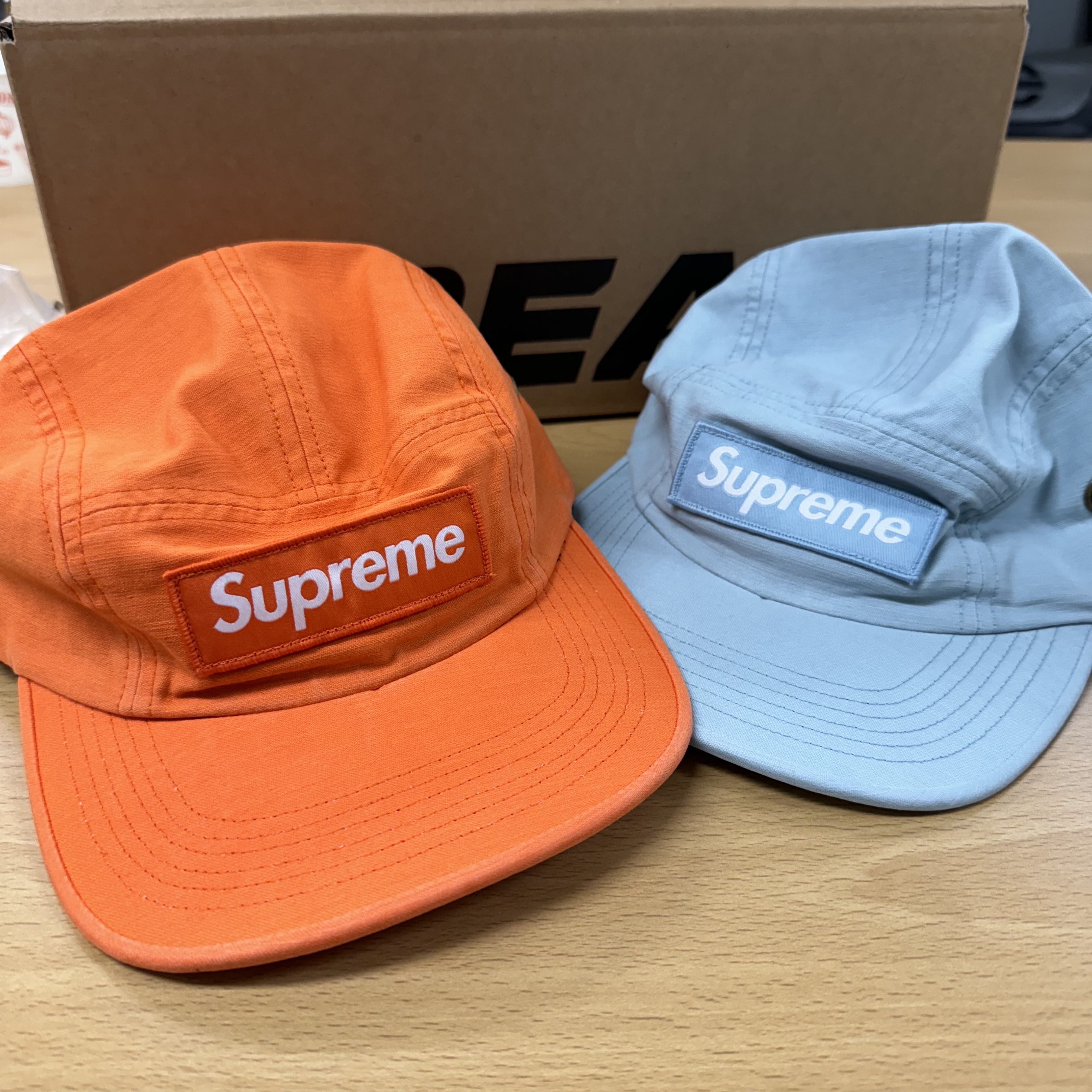 Supreme Military Camp Cap Light Blue - 24SS, Supreme Military Camp Cap Orange - 24SS 착용 스타일 - 2